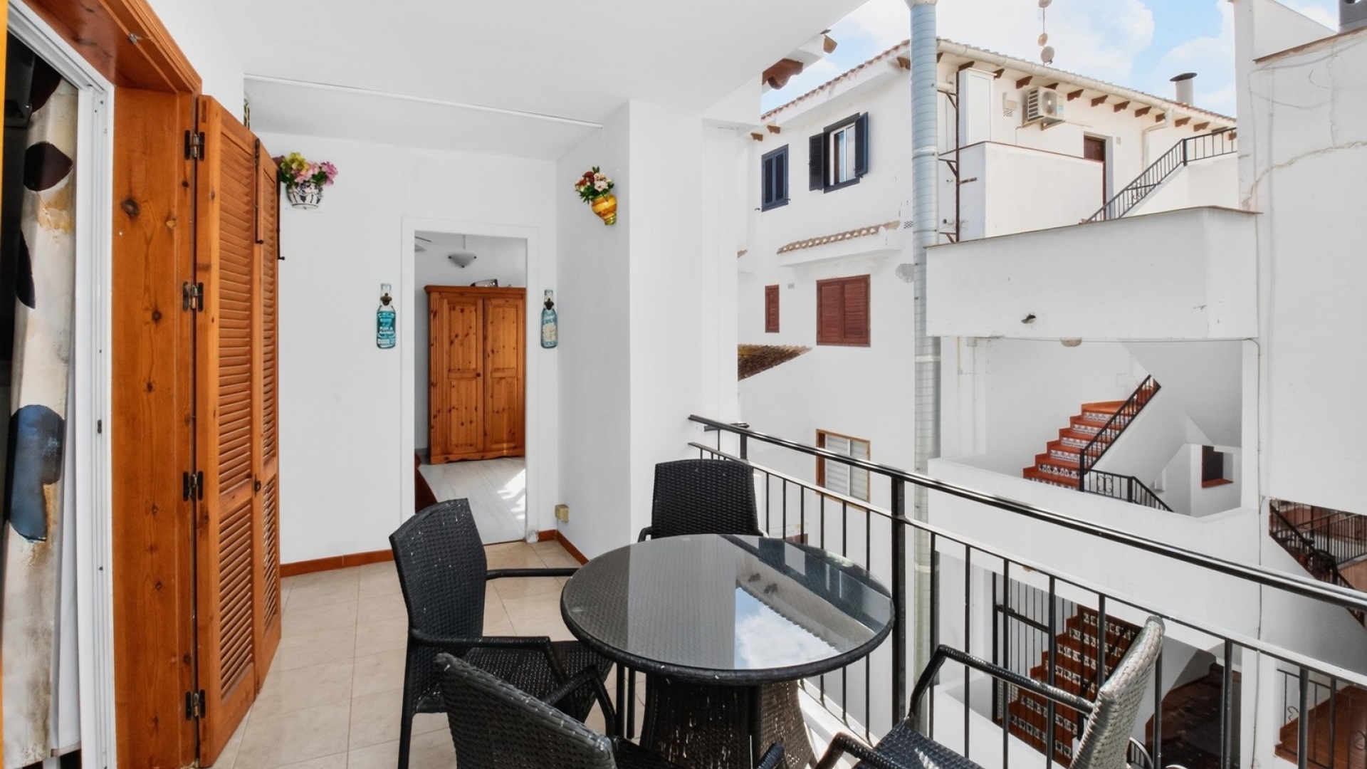 Resale - Apartment - Villamartin