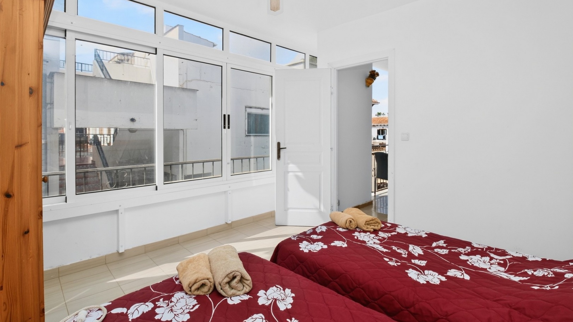 Resale - Apartment - Villamartin
