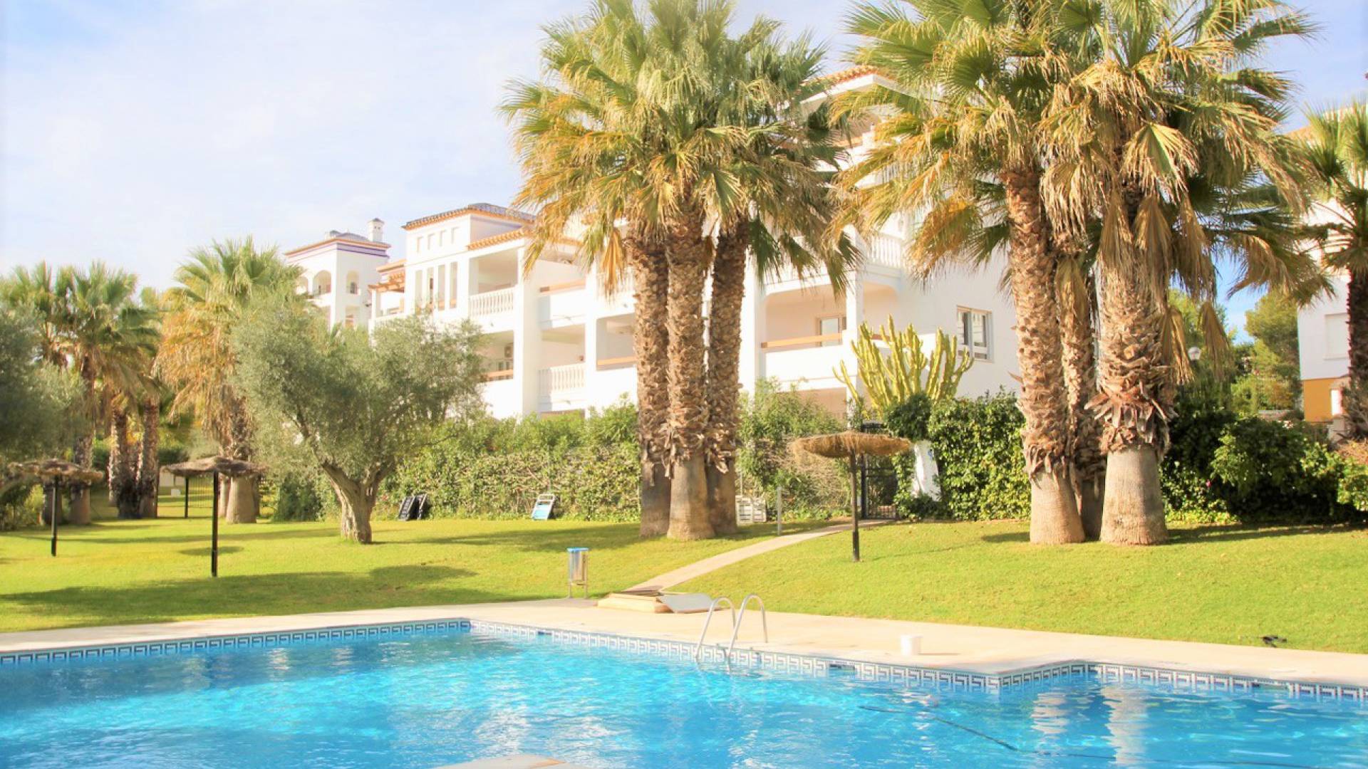 Resale - Apartment - Villamartin