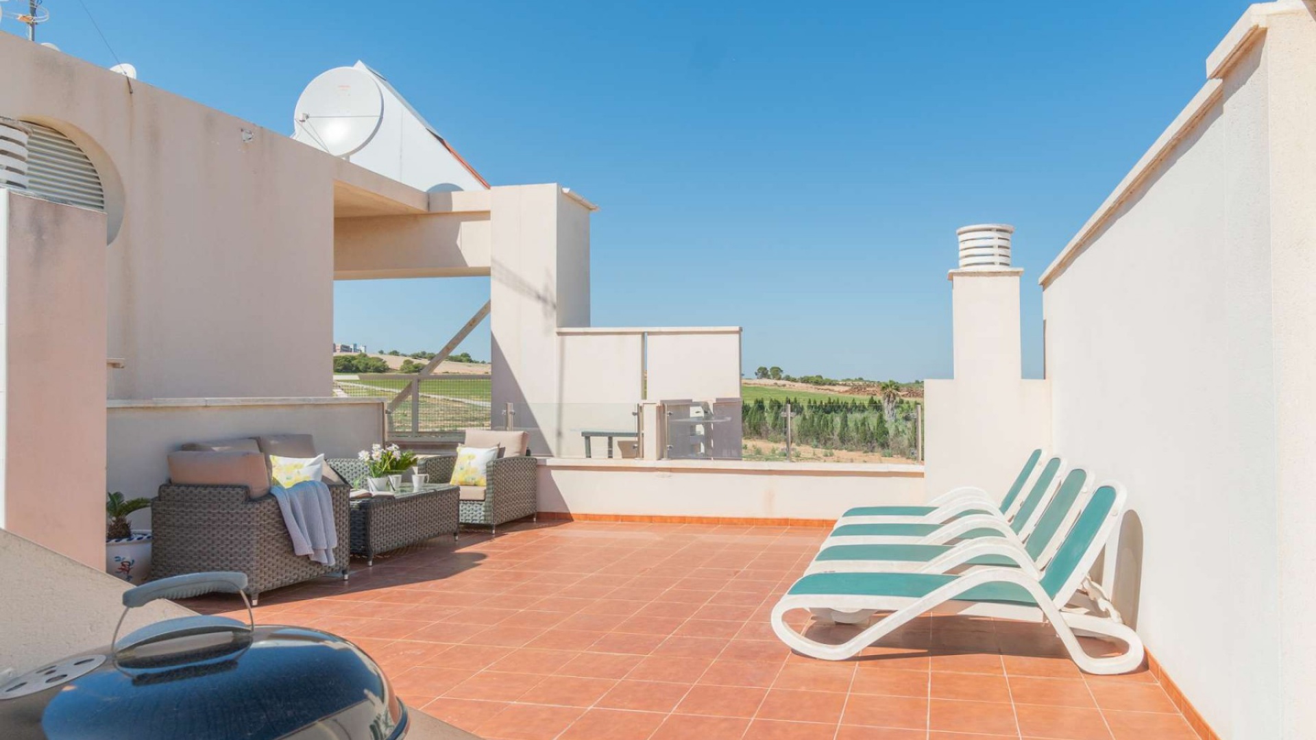 Resale - Apartment - Villamartin