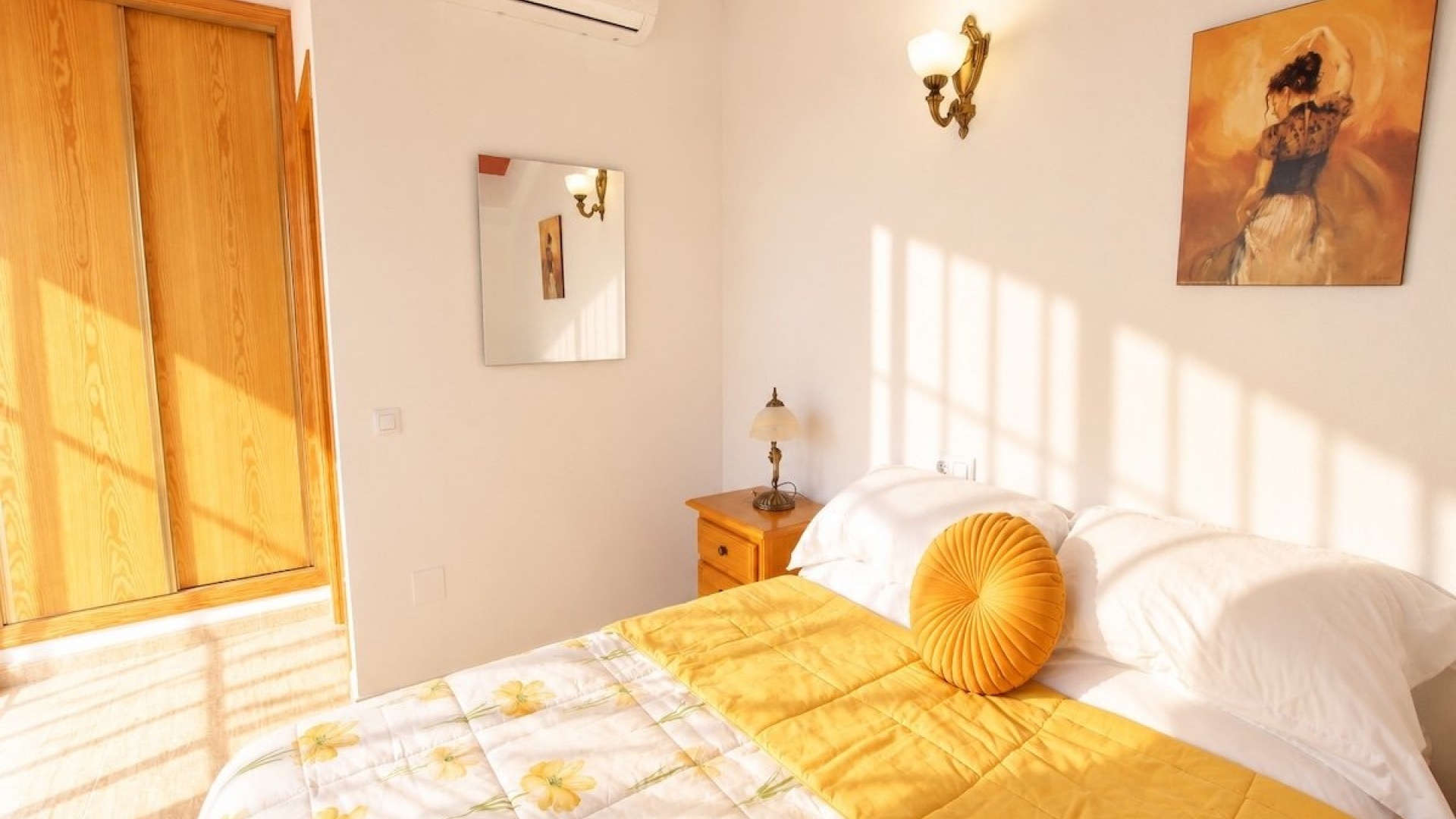 Resale - Bungalow - Daya Nueva