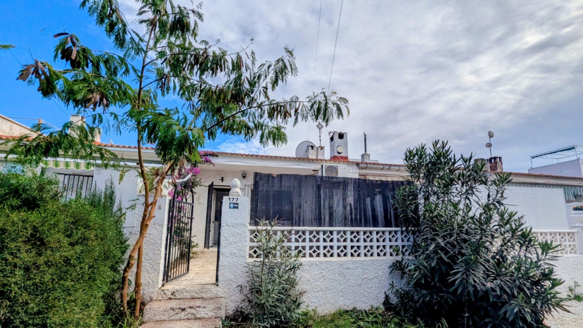Resale - Bungalow - Guardamar del Segura - Lomas de Polo-Pinomar