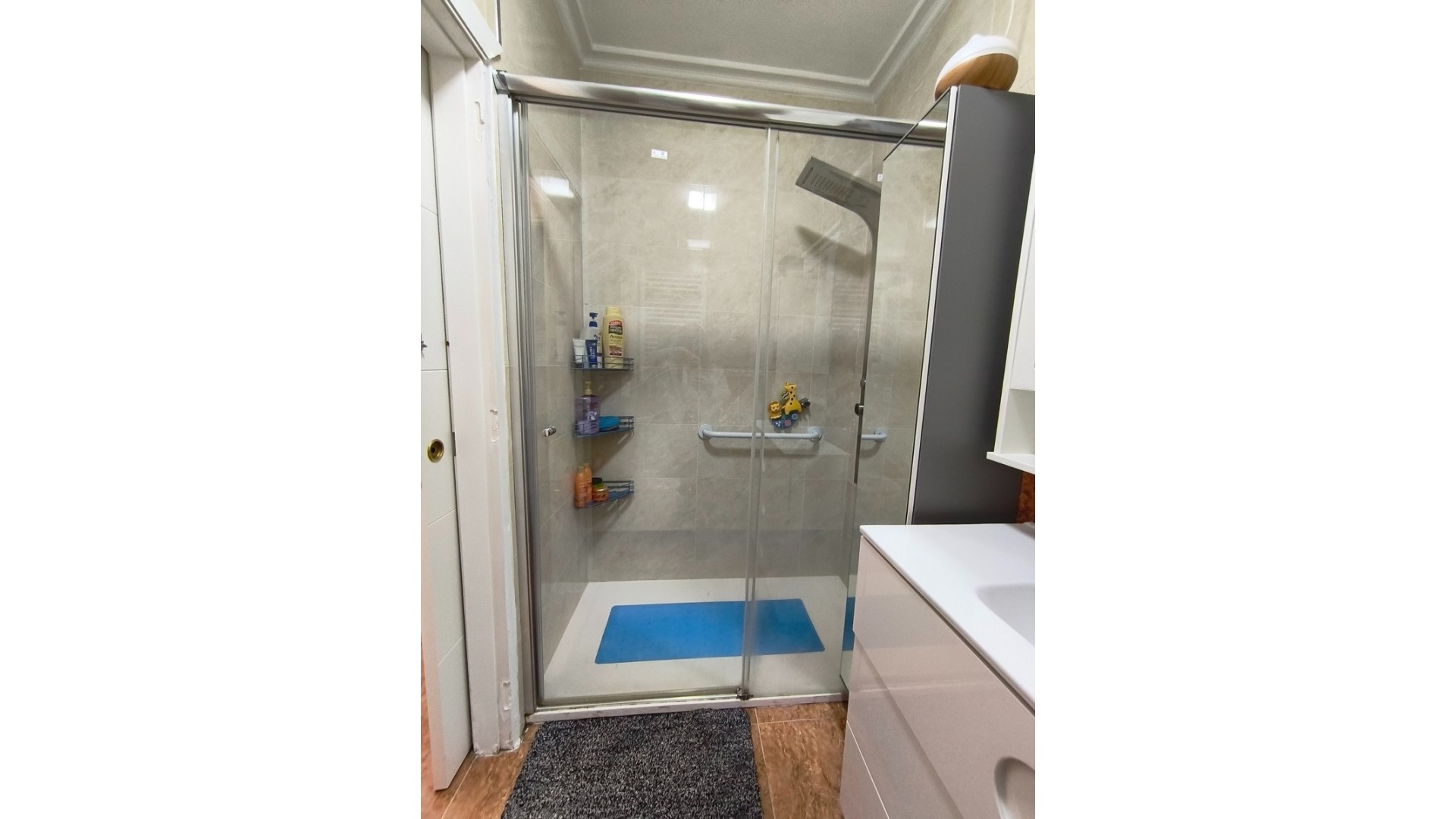 Resale - Bungalow - La Florida  - La Florida