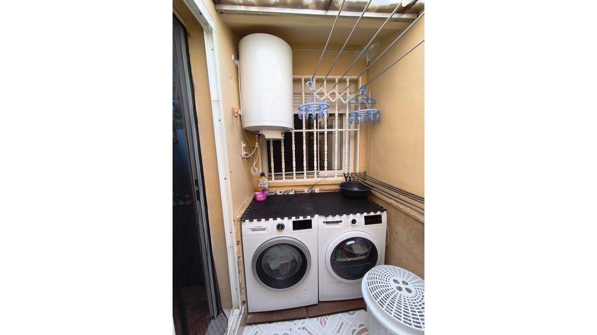 Resale - Bungalow - La Florida  - La Florida