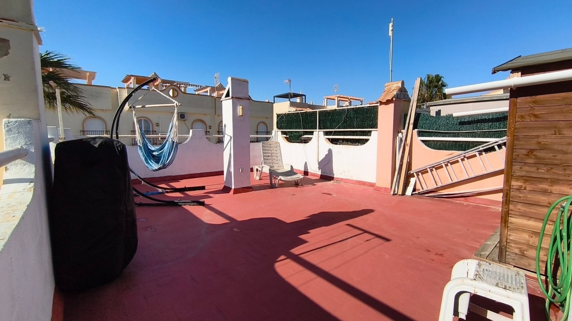 Resale - Bungalow - La Florida  - La Florida