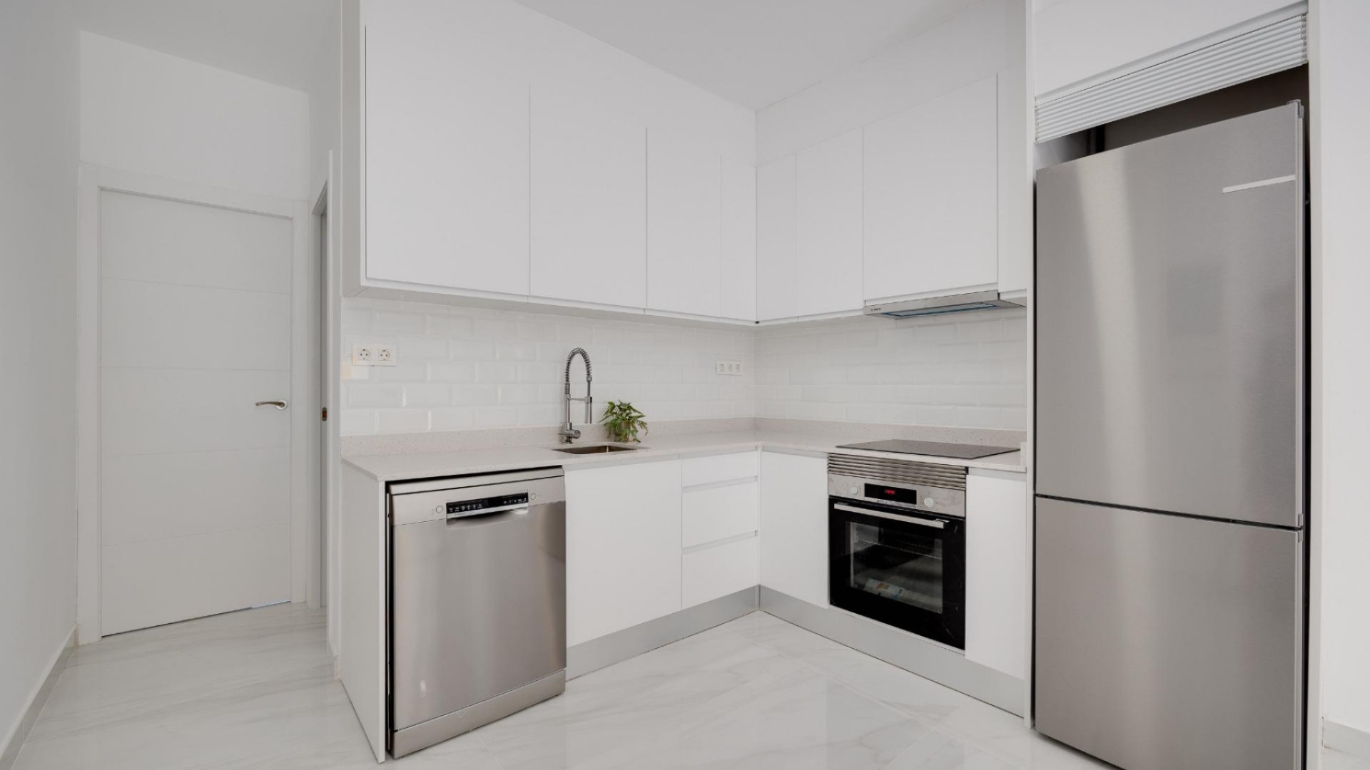 Resale - Bungalow - Playa Flamenca - las chismosas