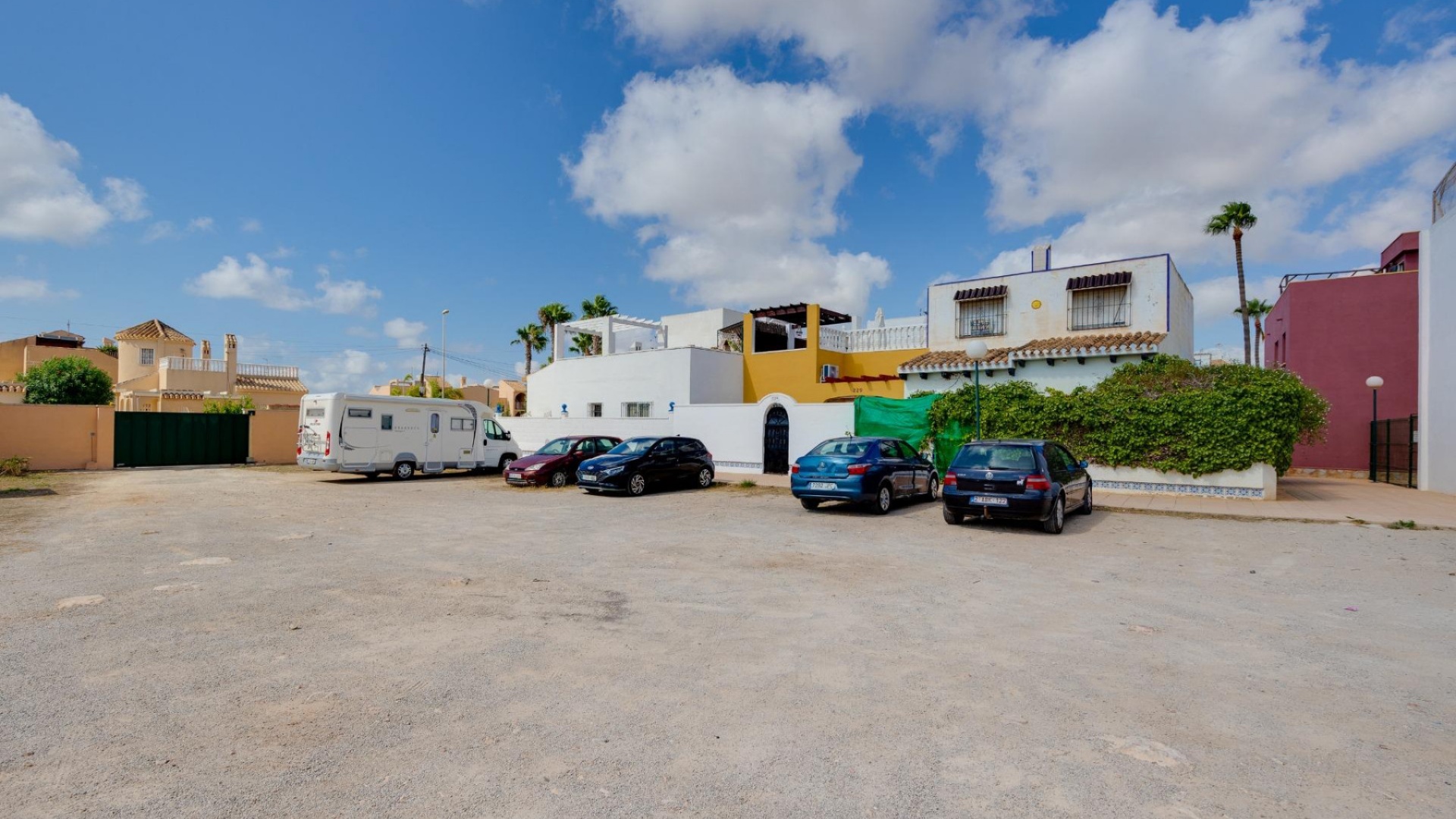 Resale - Bungalow - Playa Flamenca - las chismosas