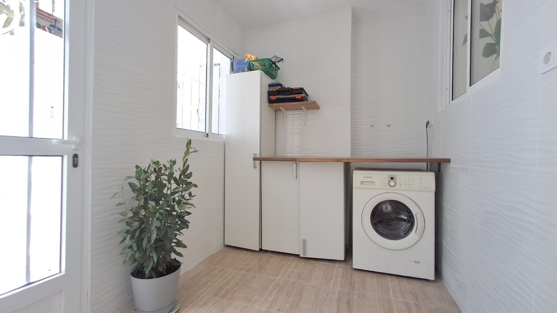Resale - Bungalow - Playa Flamenca - las chismosas