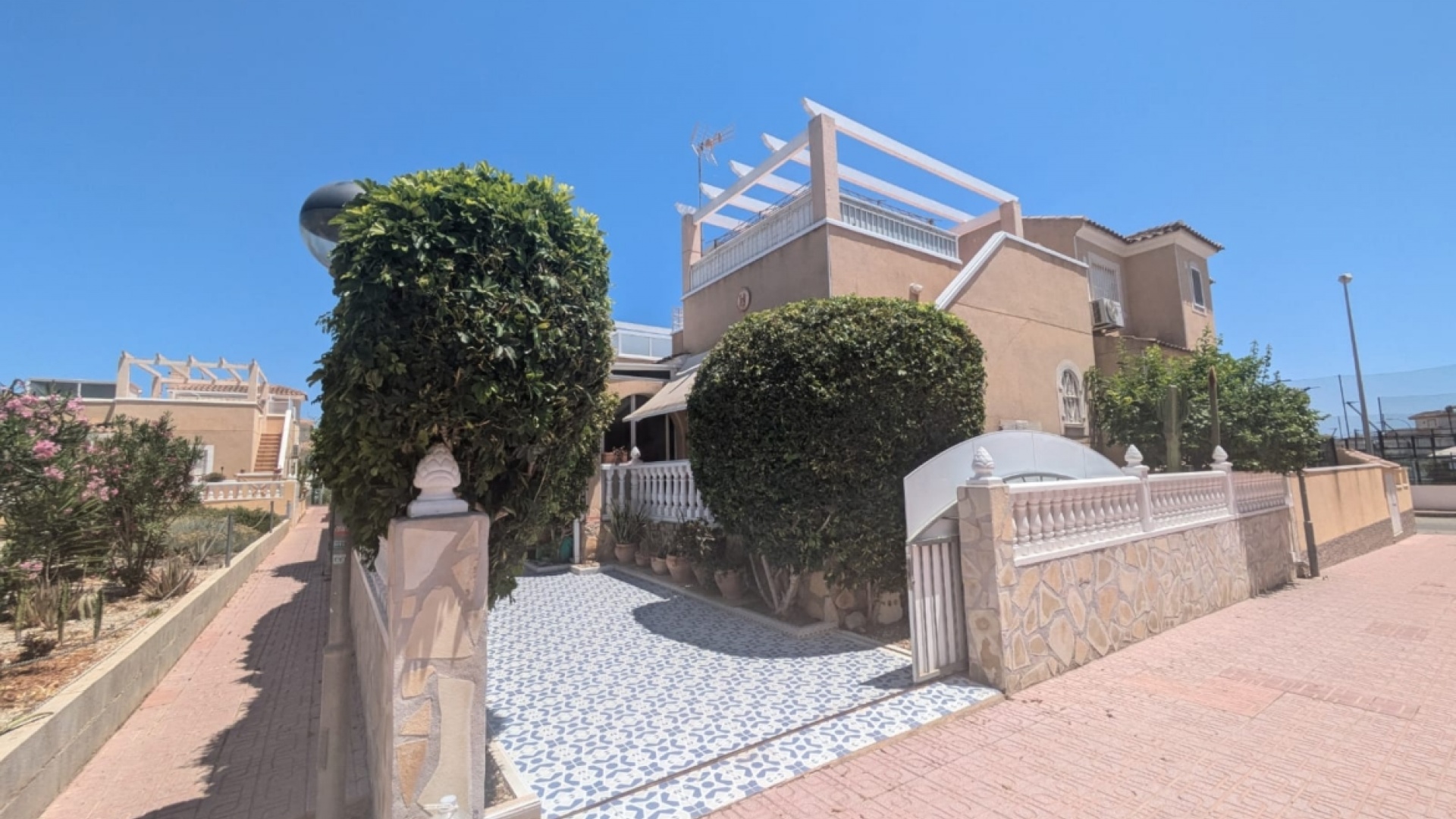 Resale - Bungalow - Playa Flamenca - Res Laguna