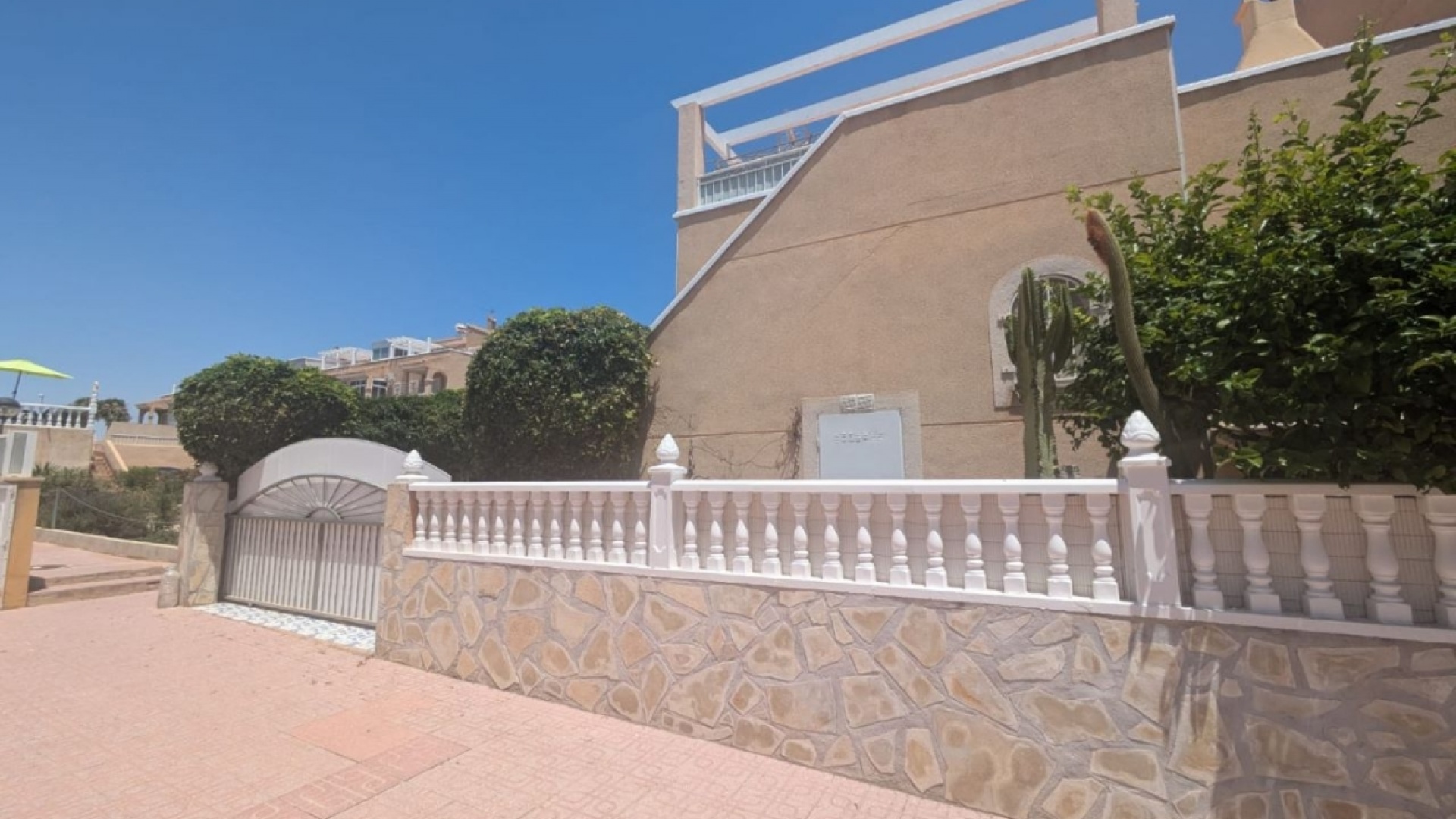Resale - Bungalow - Playa Flamenca - Res Laguna