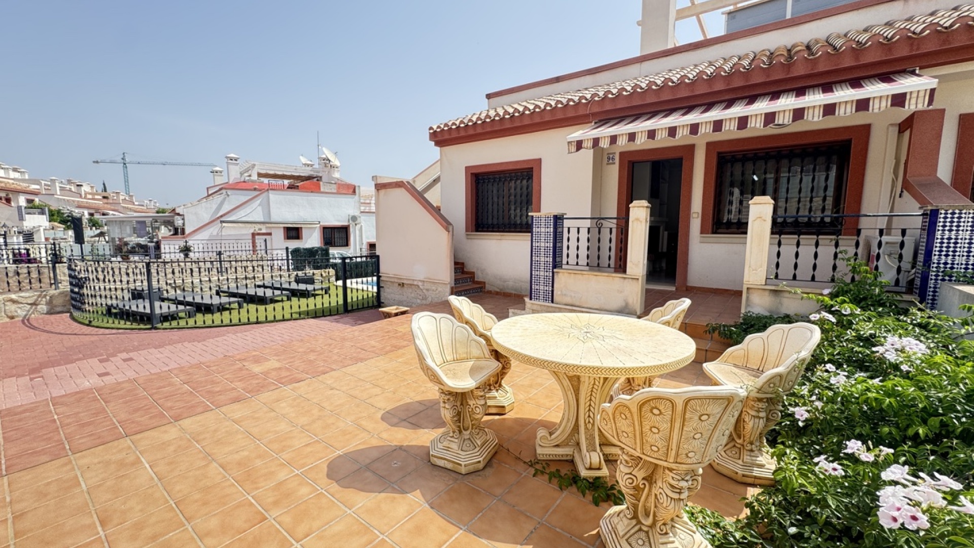 Resale - Bungalow - San Miguel de Salinas - La Canada