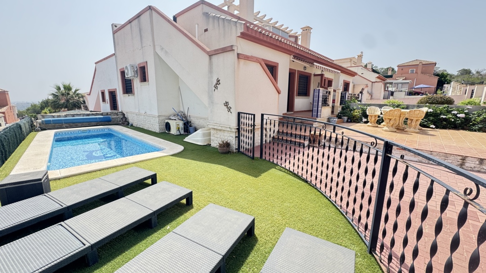 Resale - Bungalow - San Miguel de Salinas - La Canada