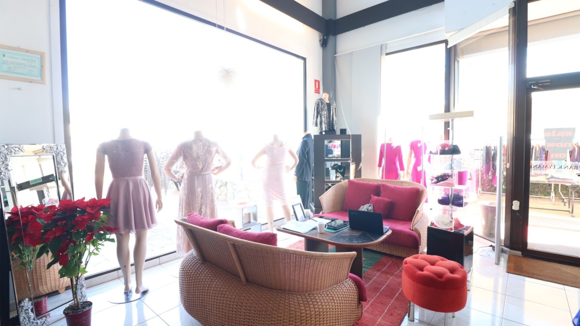 Resale - Commercial (Leasehold) - Algorfa - La Finca Golf Resort