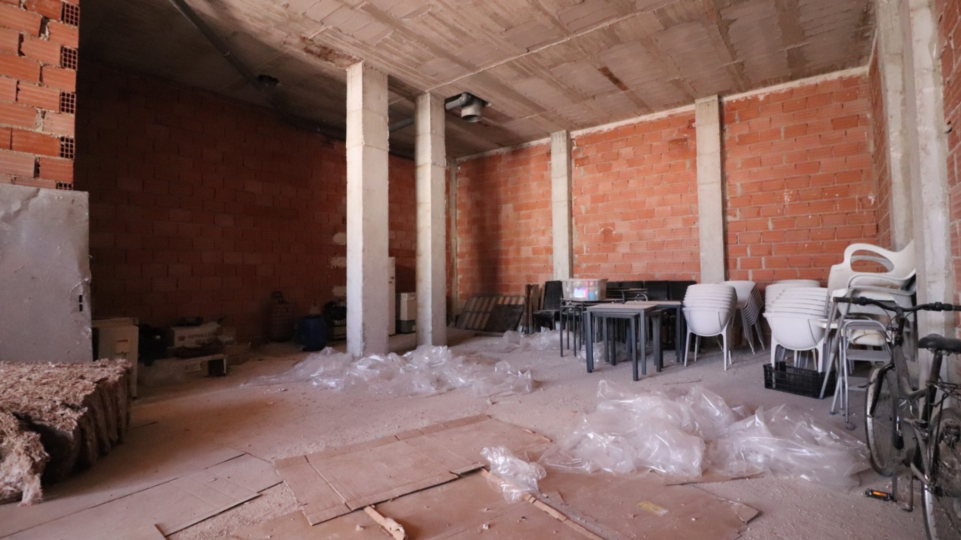 Resale - Commercial - Los Montesinos - Laguna Green