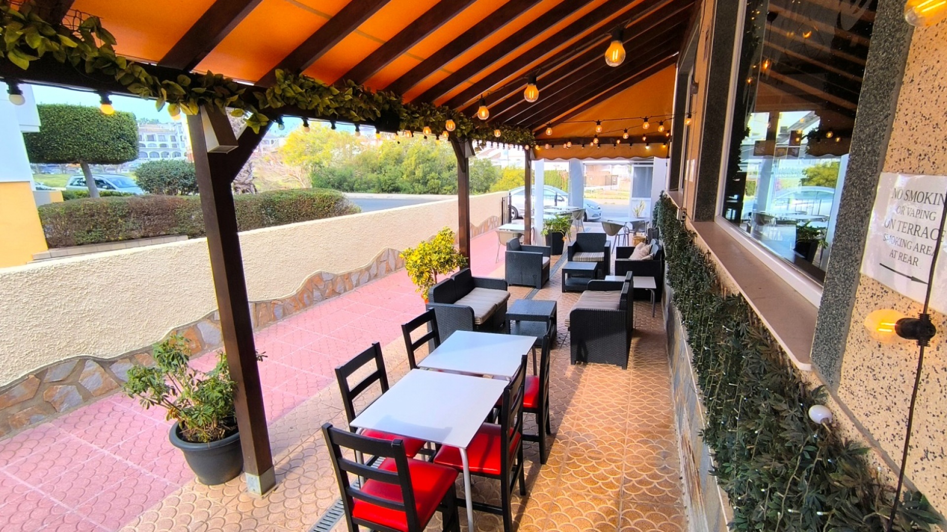 Resale - Commercial - Villamartin