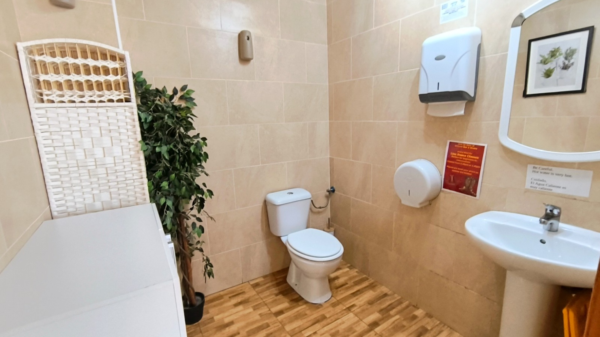 Resale - Commercial - Villamartin