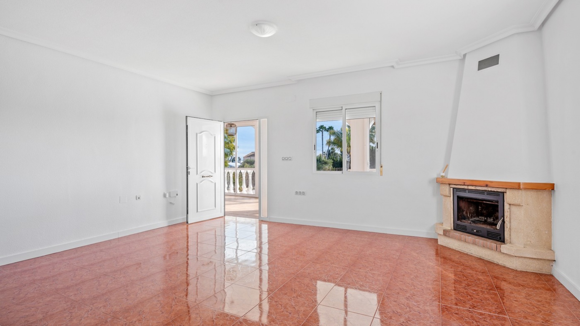 Resale - Country Property - Dolores