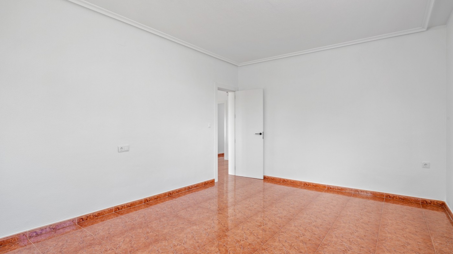 Resale - Country Property - Dolores