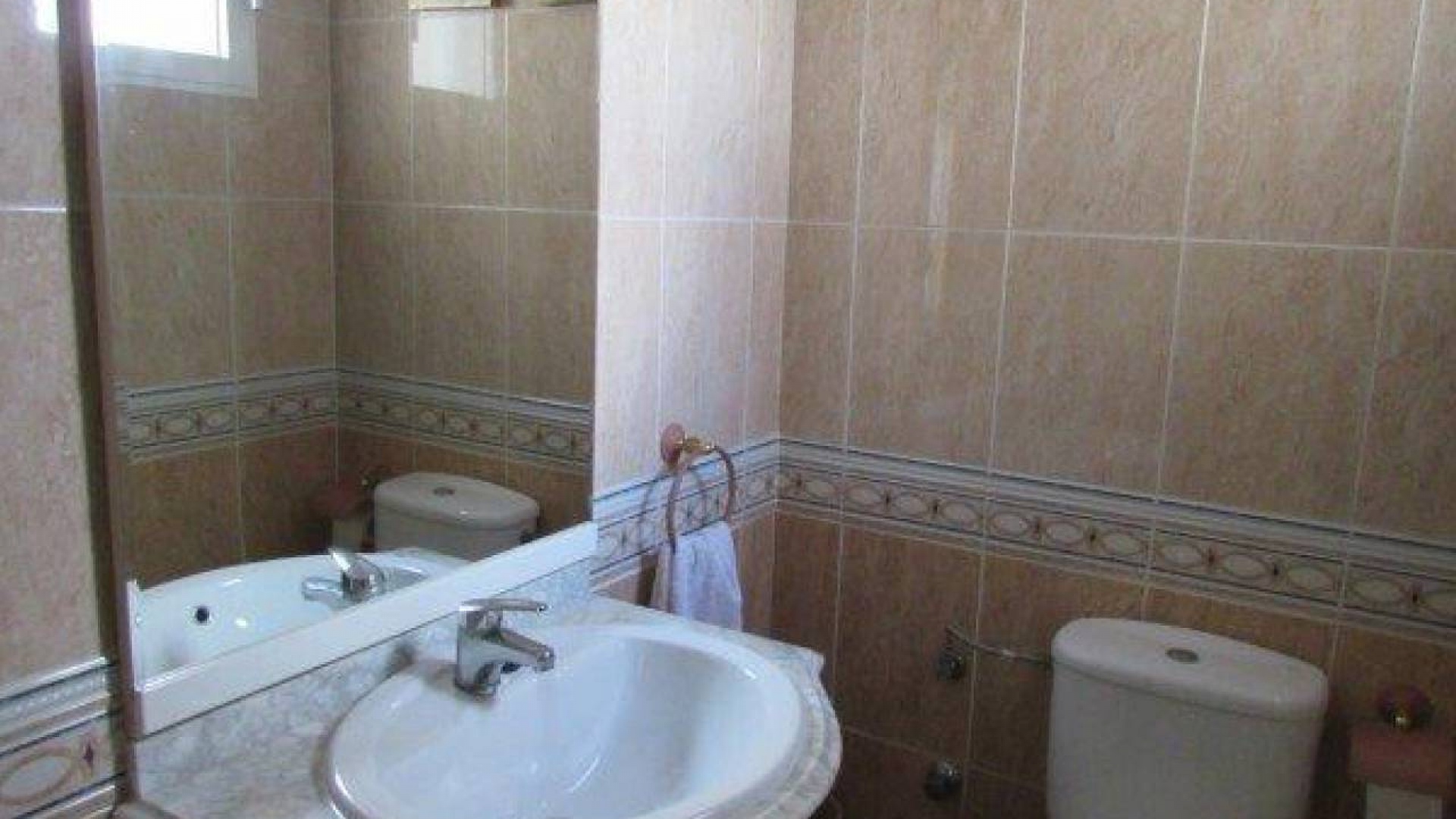 Resale - Country Property - Dolores