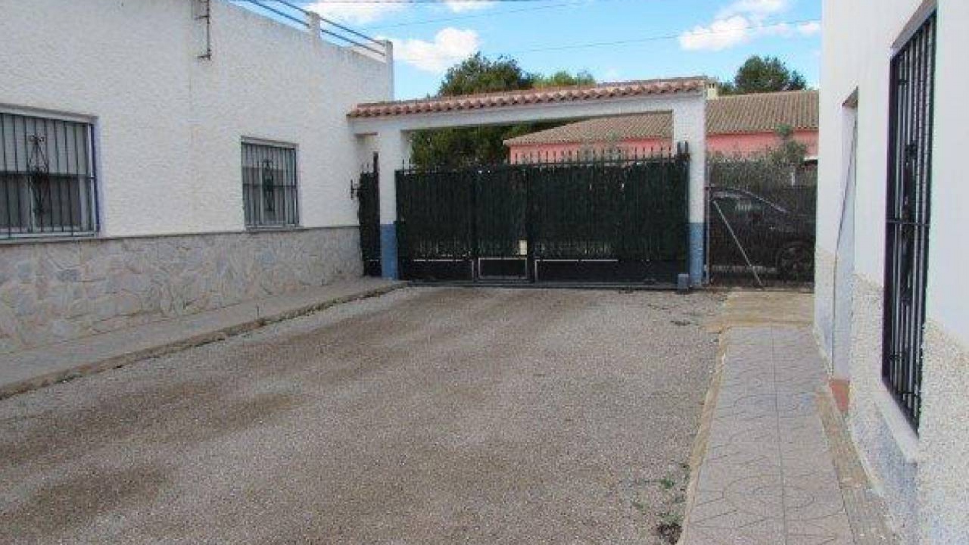 Resale - Country Property - Dolores