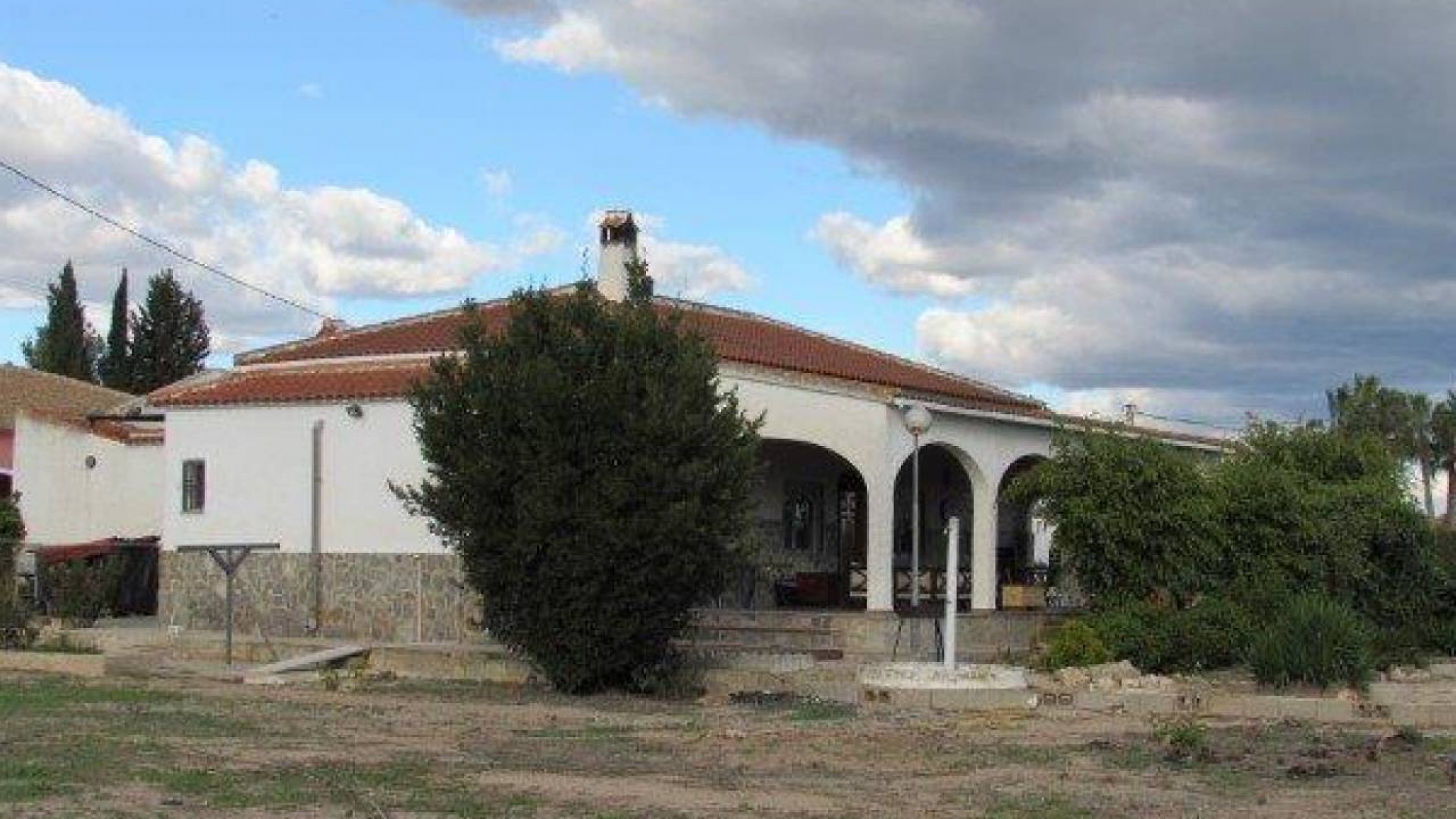 Resale - Country Property - Dolores