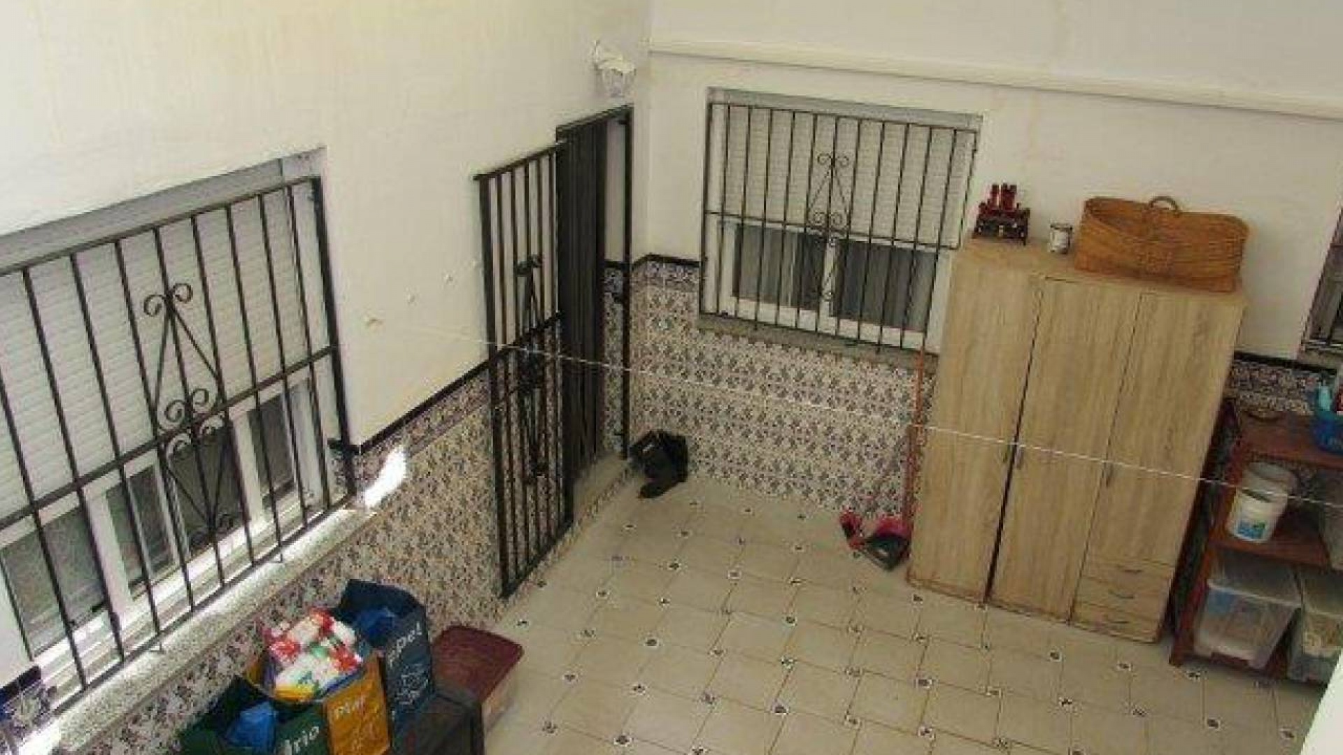 Resale - Country Property - Dolores