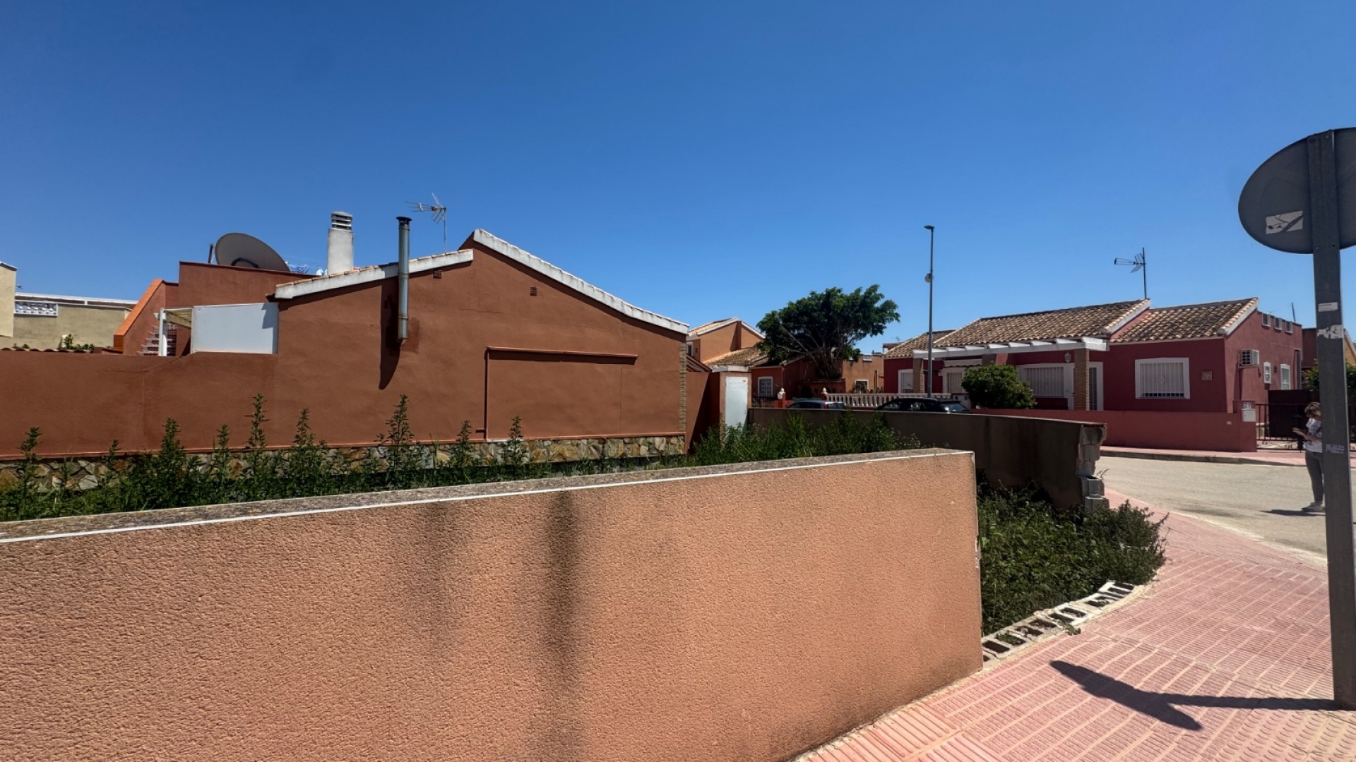 Resale - Plot - Daya Nueva