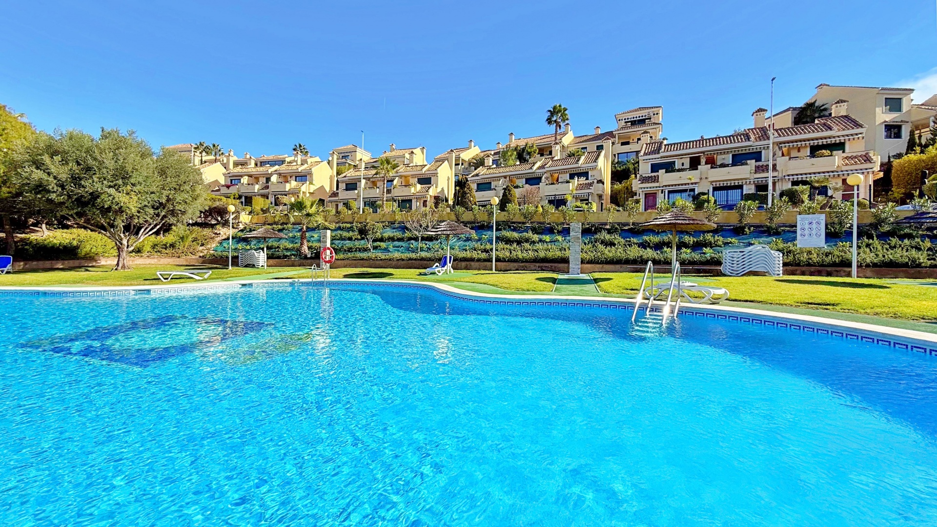 Resale - Townhouse - Campoamor
