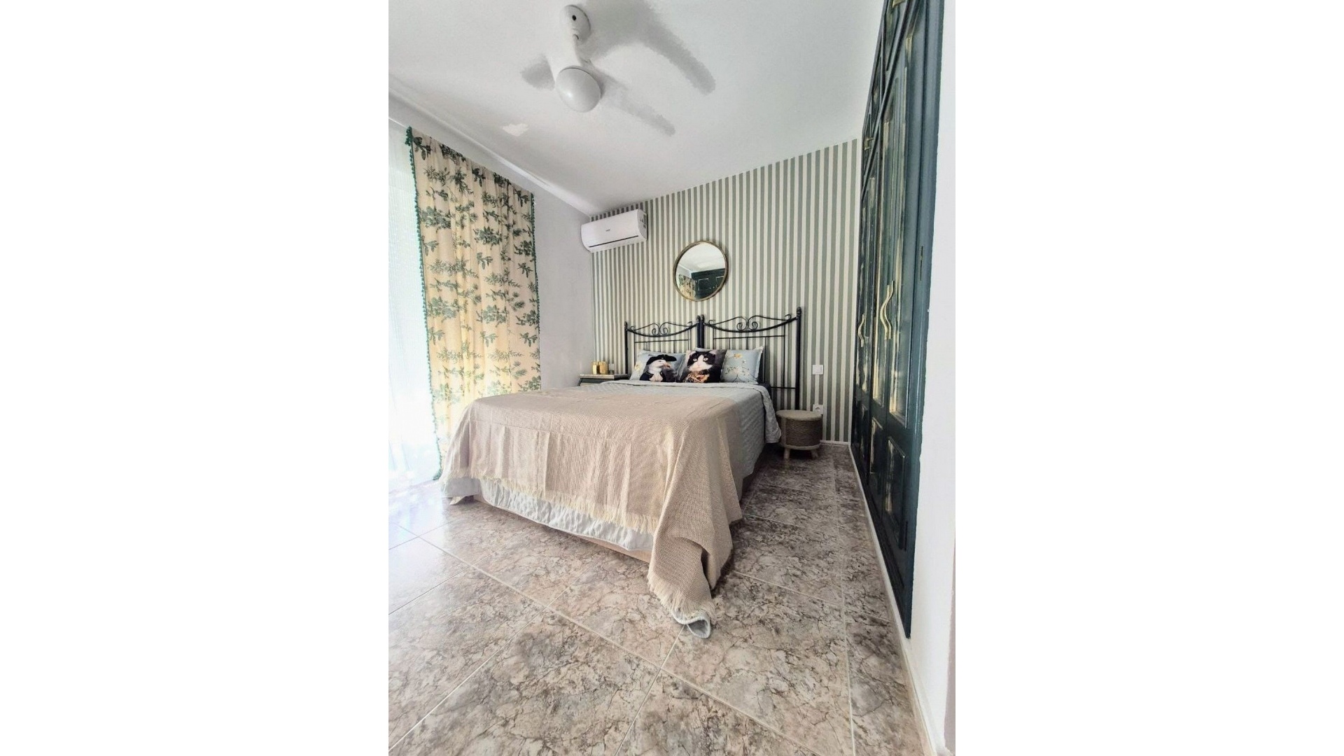 Resale - Townhouse - Cartagena - Los Nietos