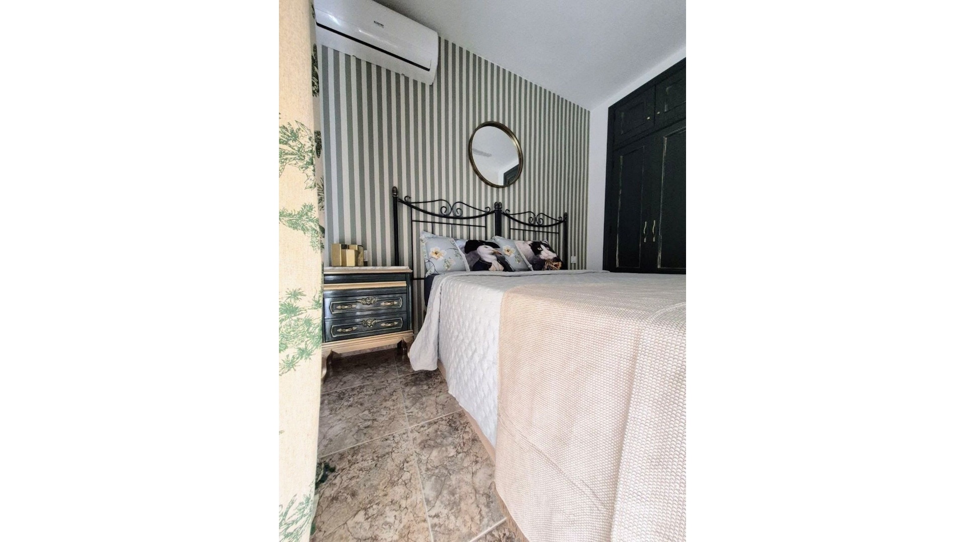 Resale - Townhouse - Cartagena - Los Nietos