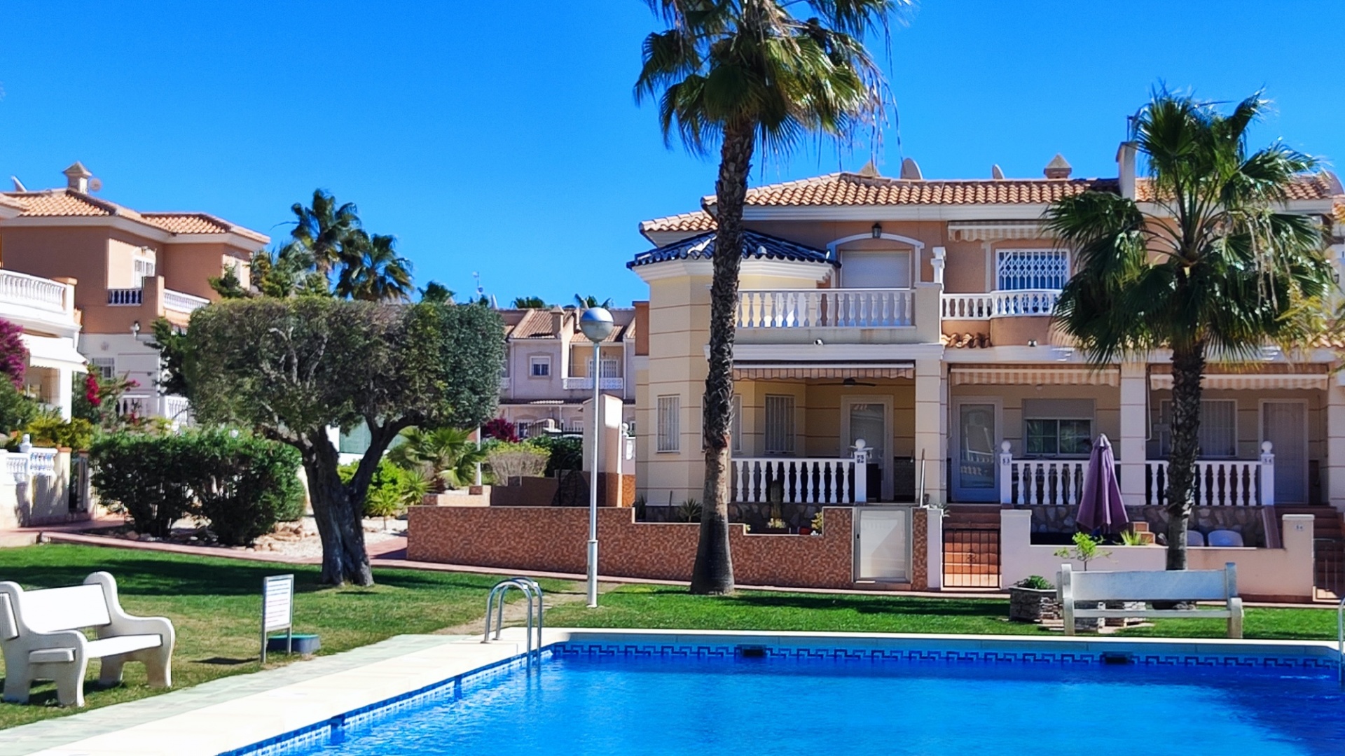 Resale - Townhouse - Ciudad Quesada - Dona Pepa