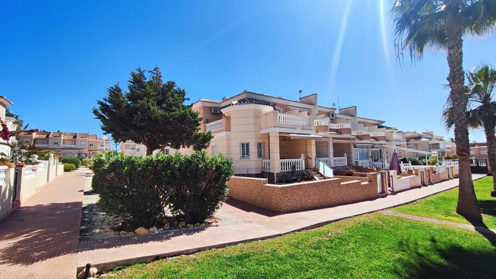 Resale - Townhouse - Ciudad Quesada - Dona Pepa