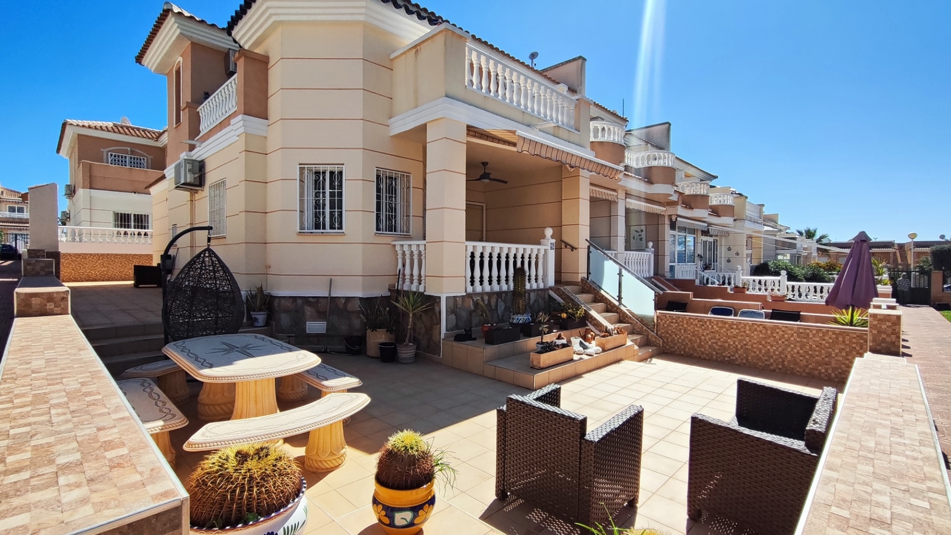 Resale - Townhouse - Ciudad Quesada - Dona Pepa