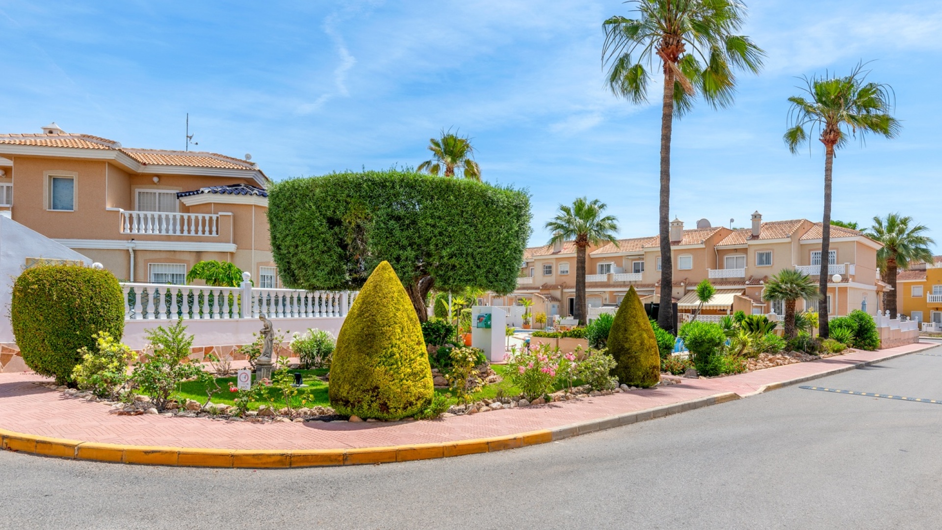 Resale - Townhouse - Ciudad Quesada - Dona Pepa