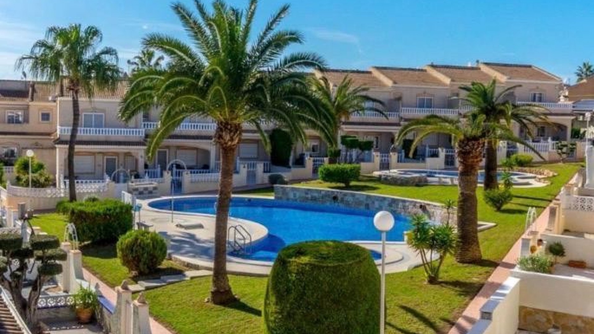 Resale - Townhouse - Ciudad Quesada - Dona Pepa