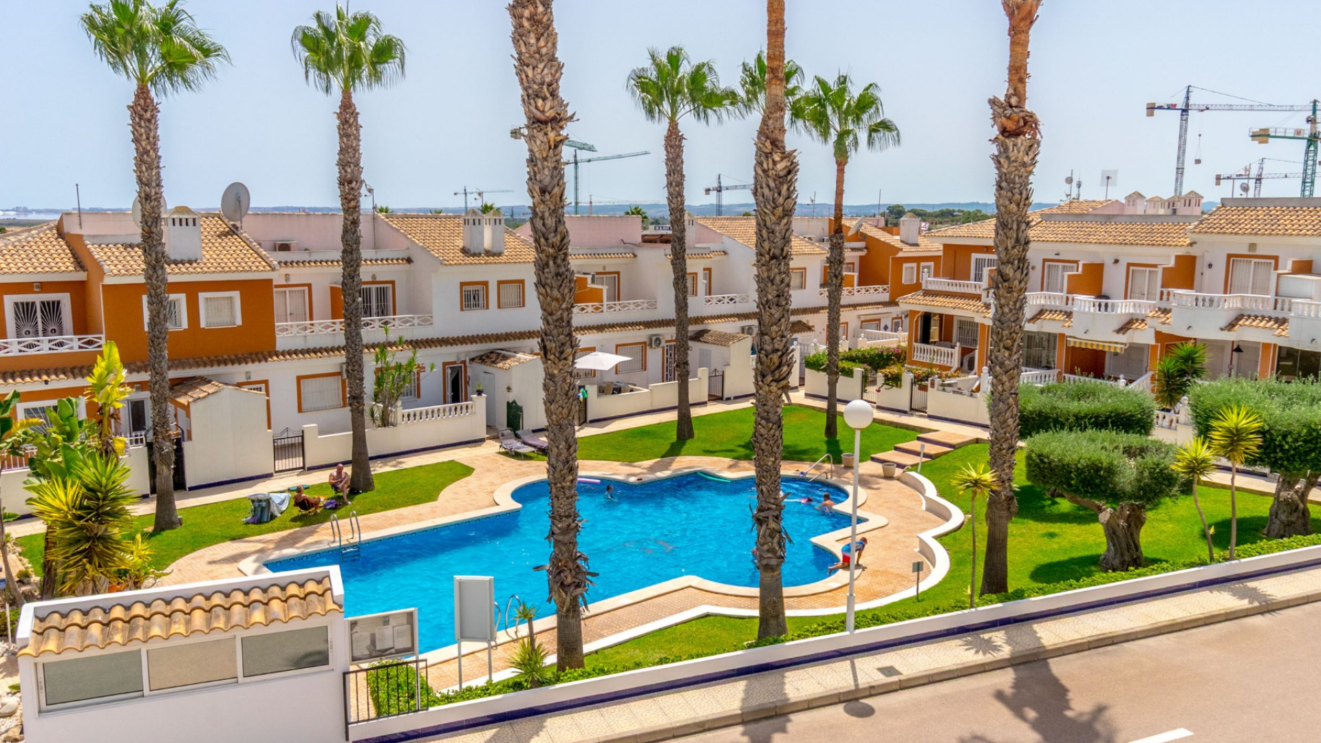 Resale - Townhouse - Ciudad Quesada - Dona Pepa