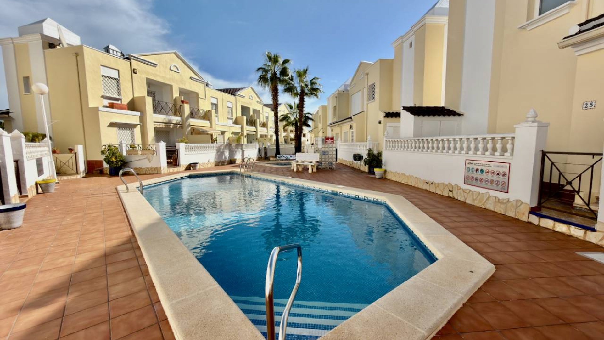 Resale - Townhouse - Ciudad Quesada - Dona Pepa