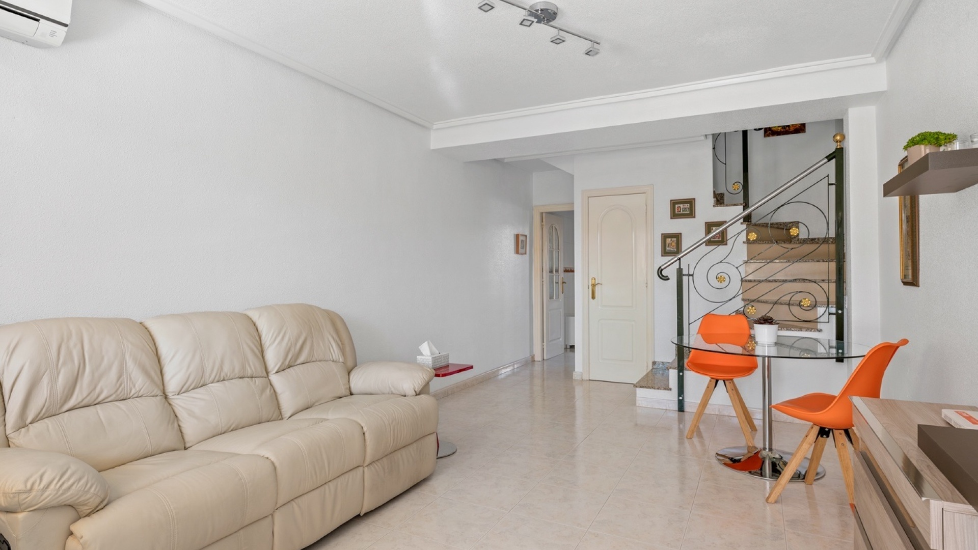 Resale - Townhouse - Ciudad Quesada - Dona Pepa