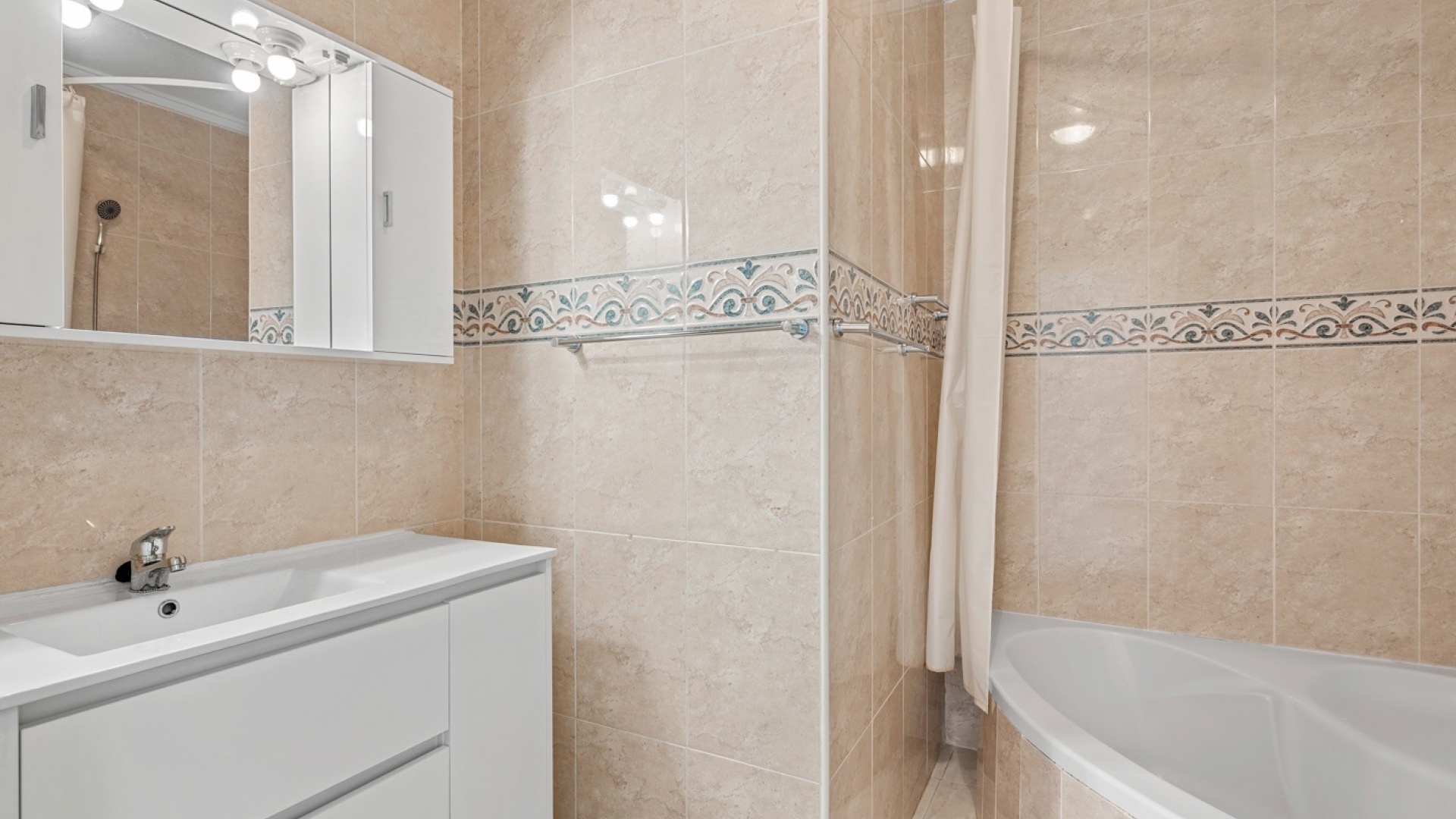 Resale - Townhouse - Ciudad Quesada - Dona Pepa