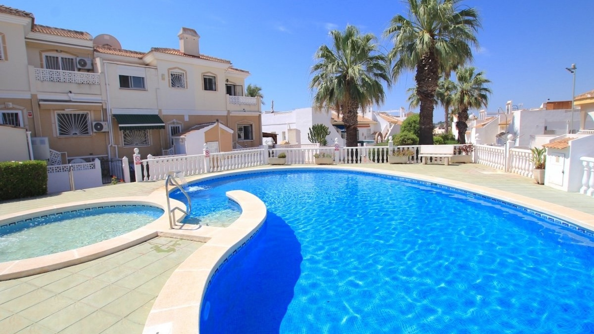 Resale - Townhouse - Ciudad Quesada - Monte Azul