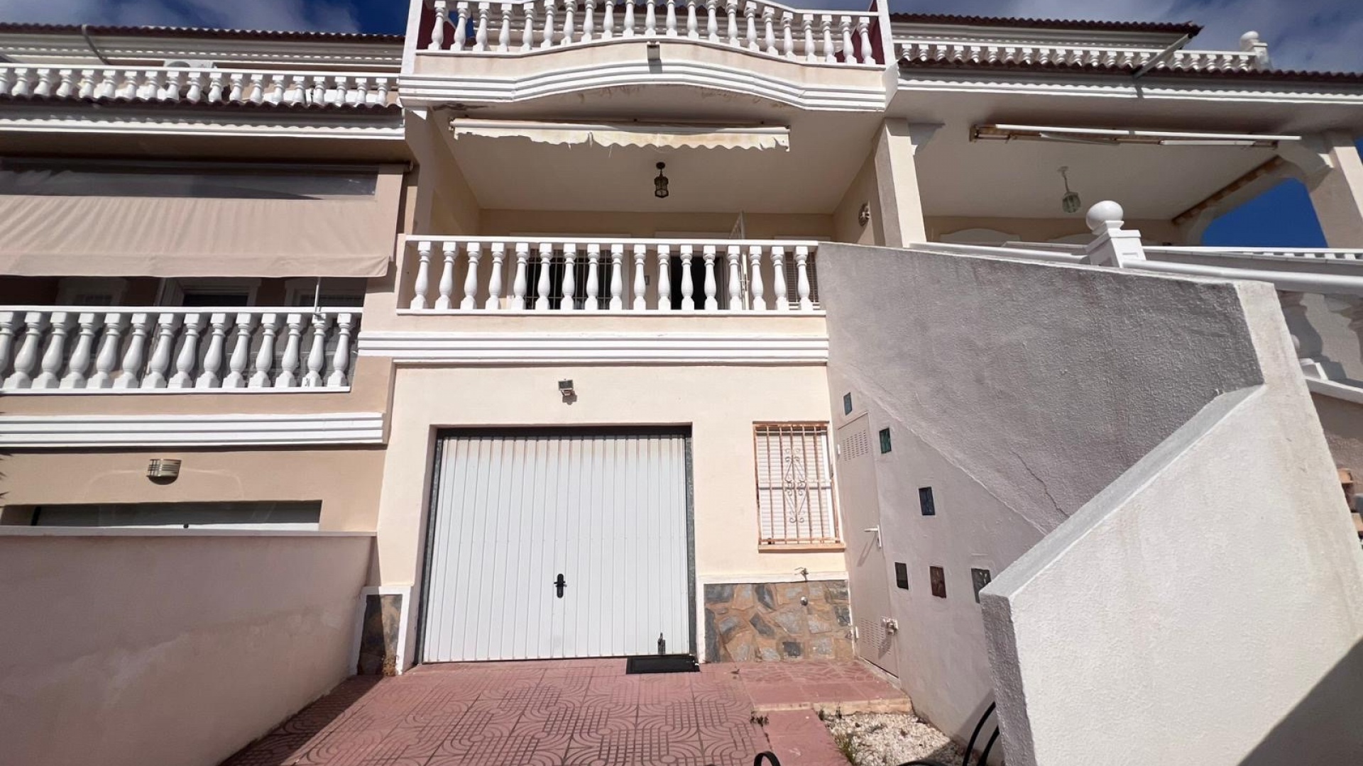 Resale - Townhouse - Ciudad Quesada