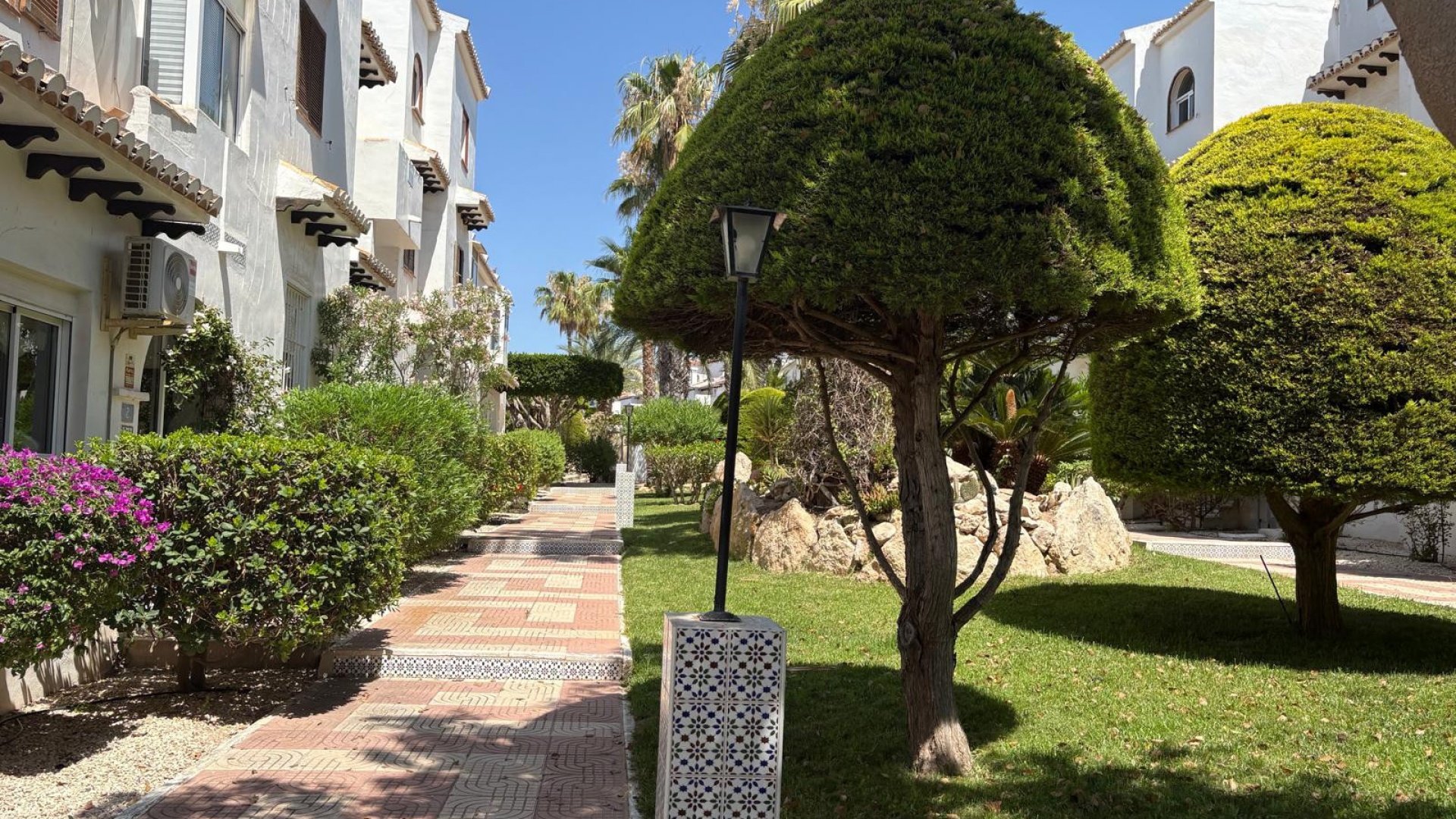 Resale - Townhouse - Ciudad Quesada