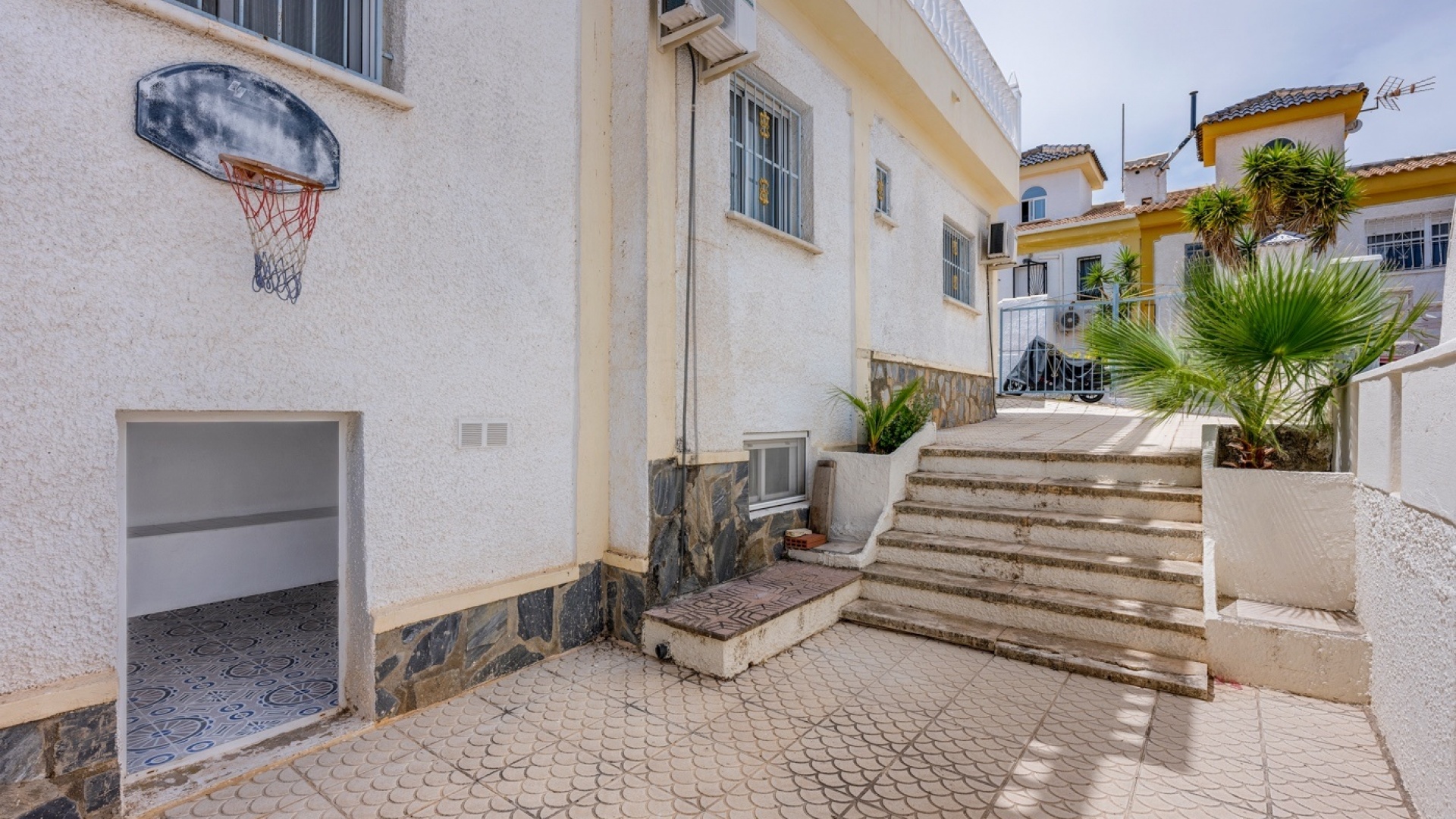 Resale - Townhouse - Ciudad Quesada