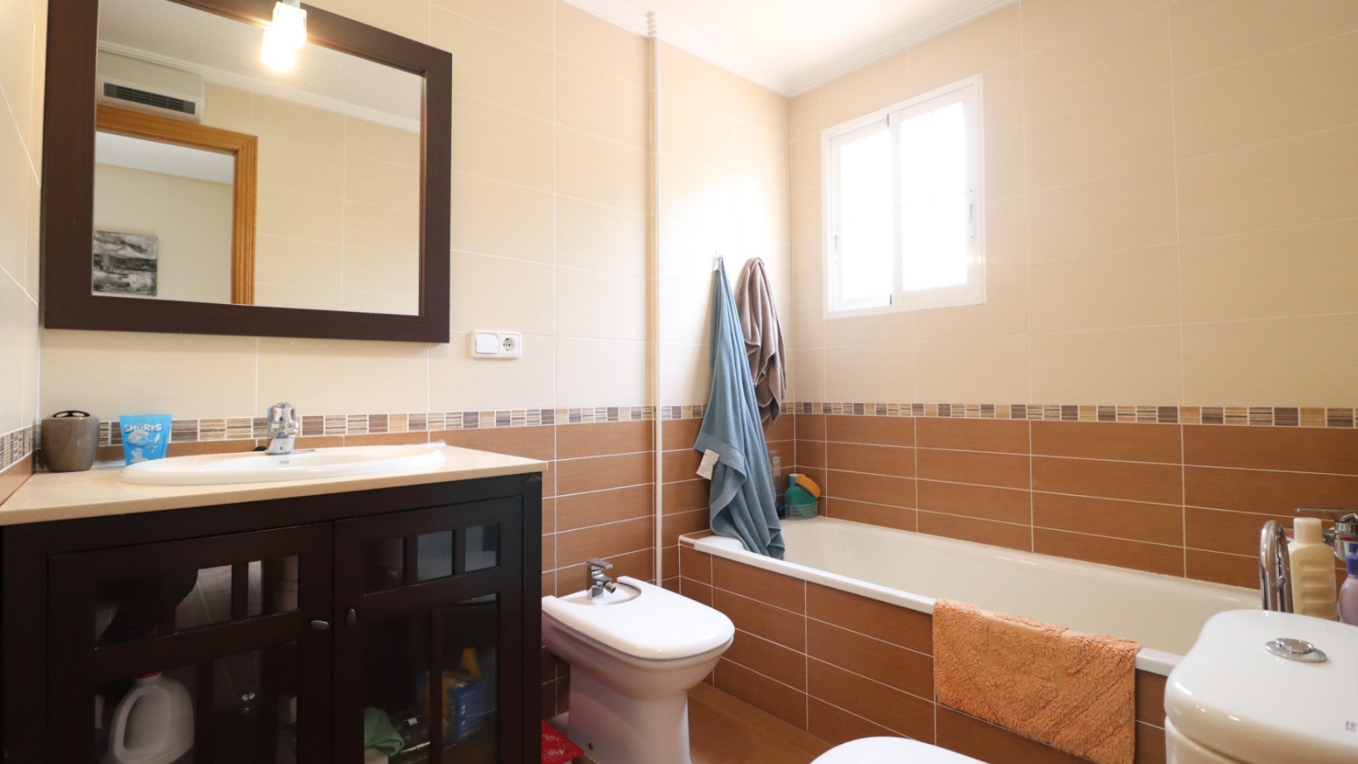 Resale - Townhouse - Cox - Cox - Country