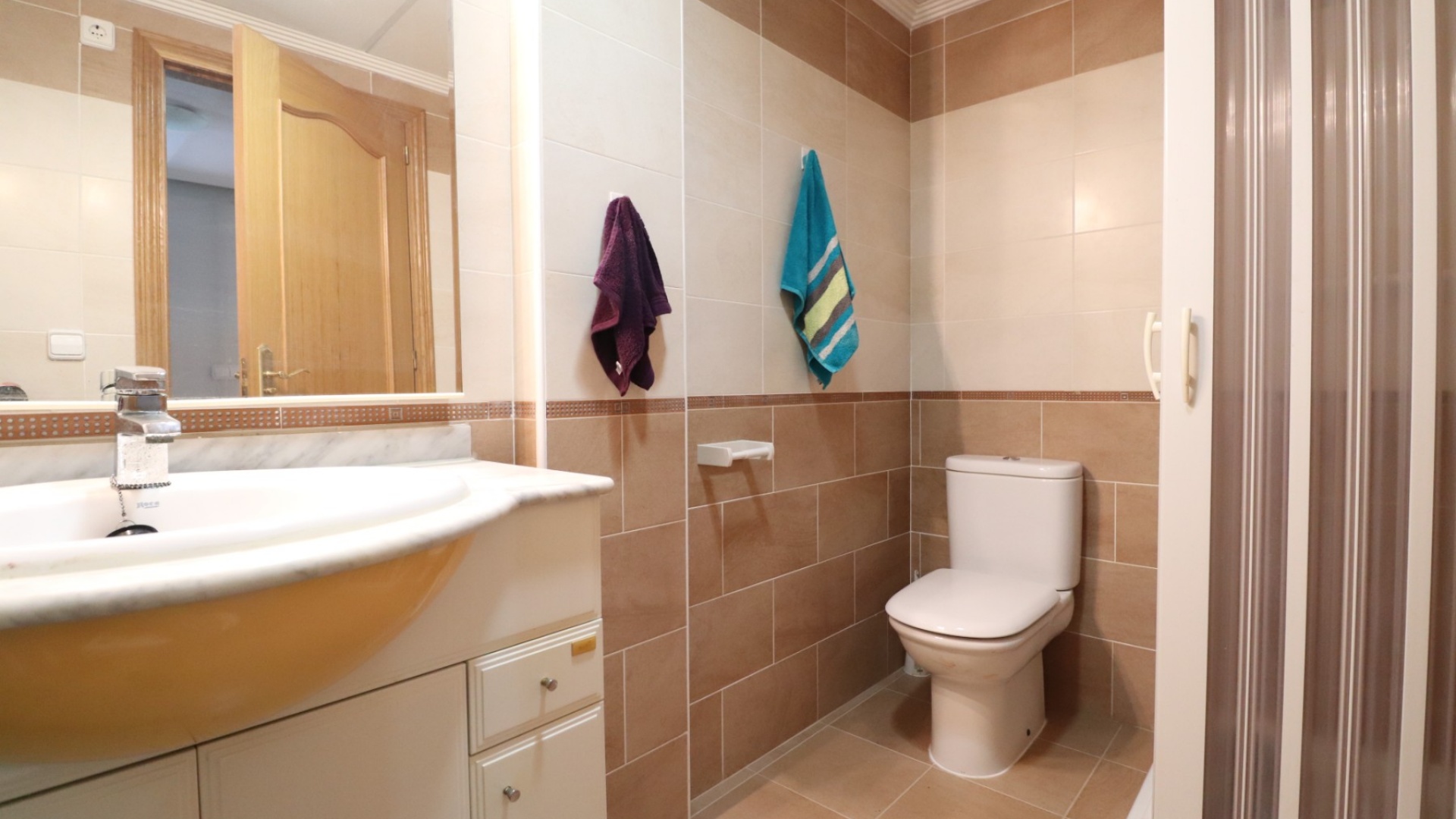 Resale - Townhouse - Cox - Cox - Country