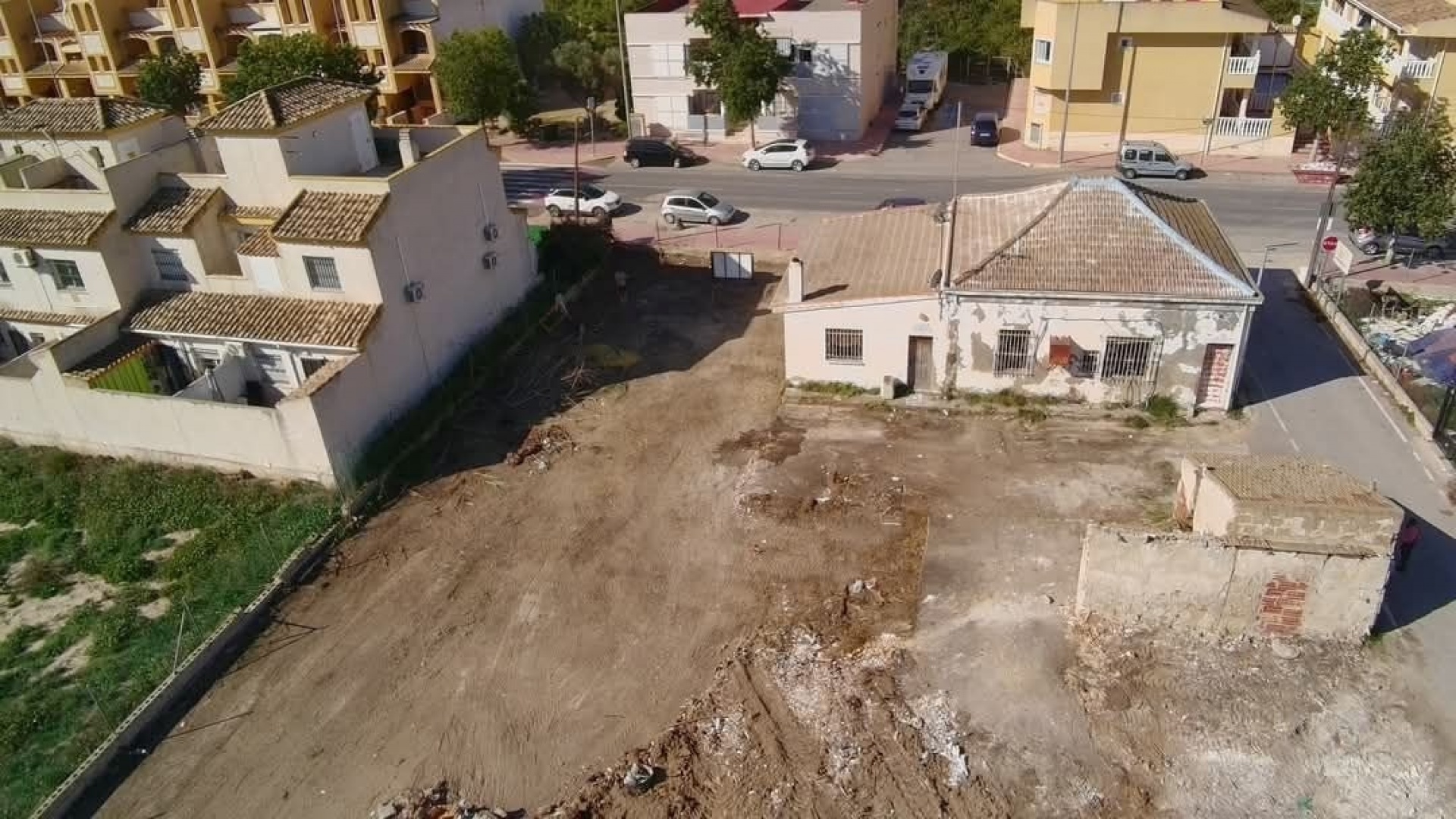 Resale - Townhouse - Daya Nueva - Daya Nueva Centro