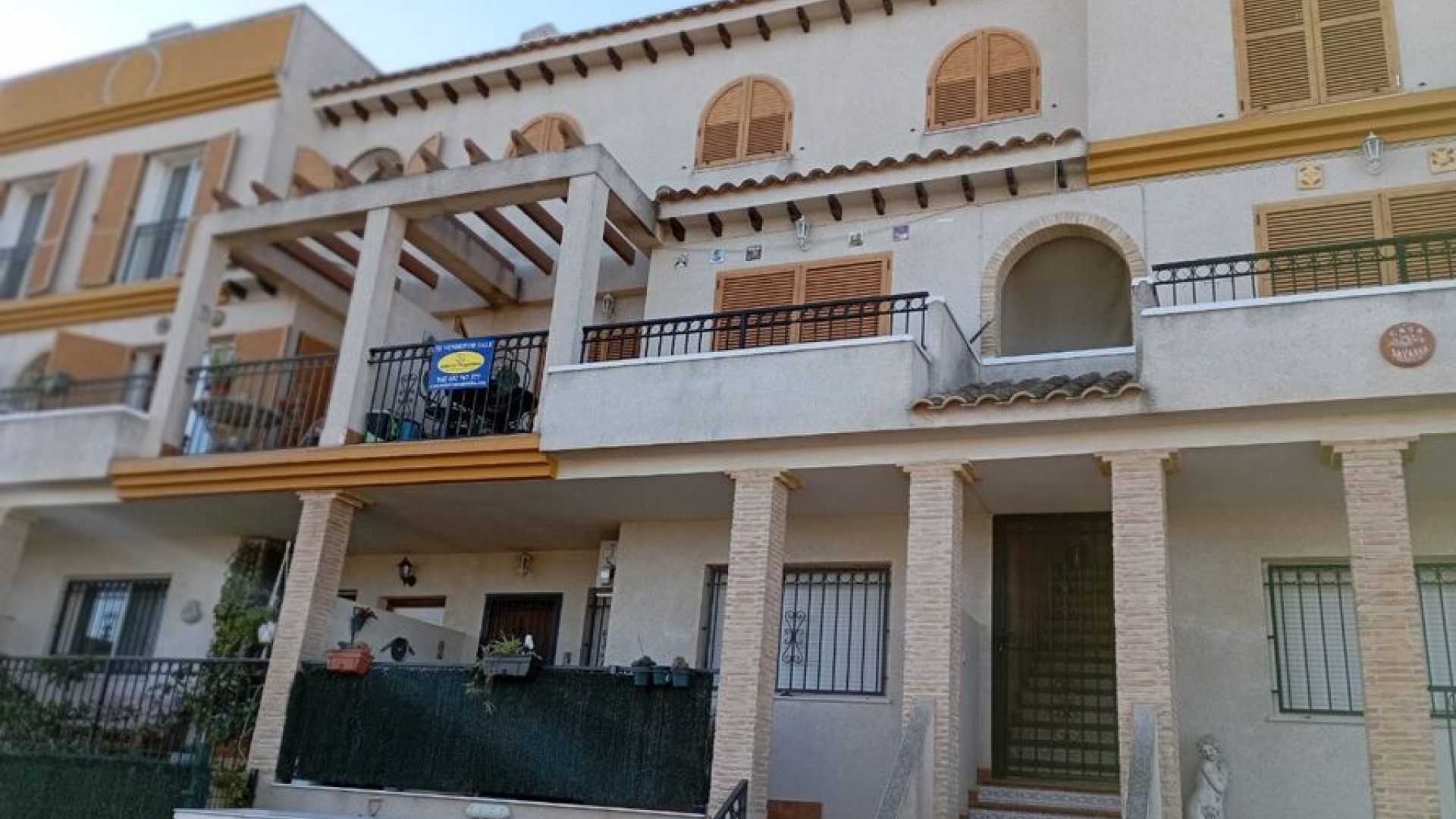 Resale - Townhouse - Daya Vieja