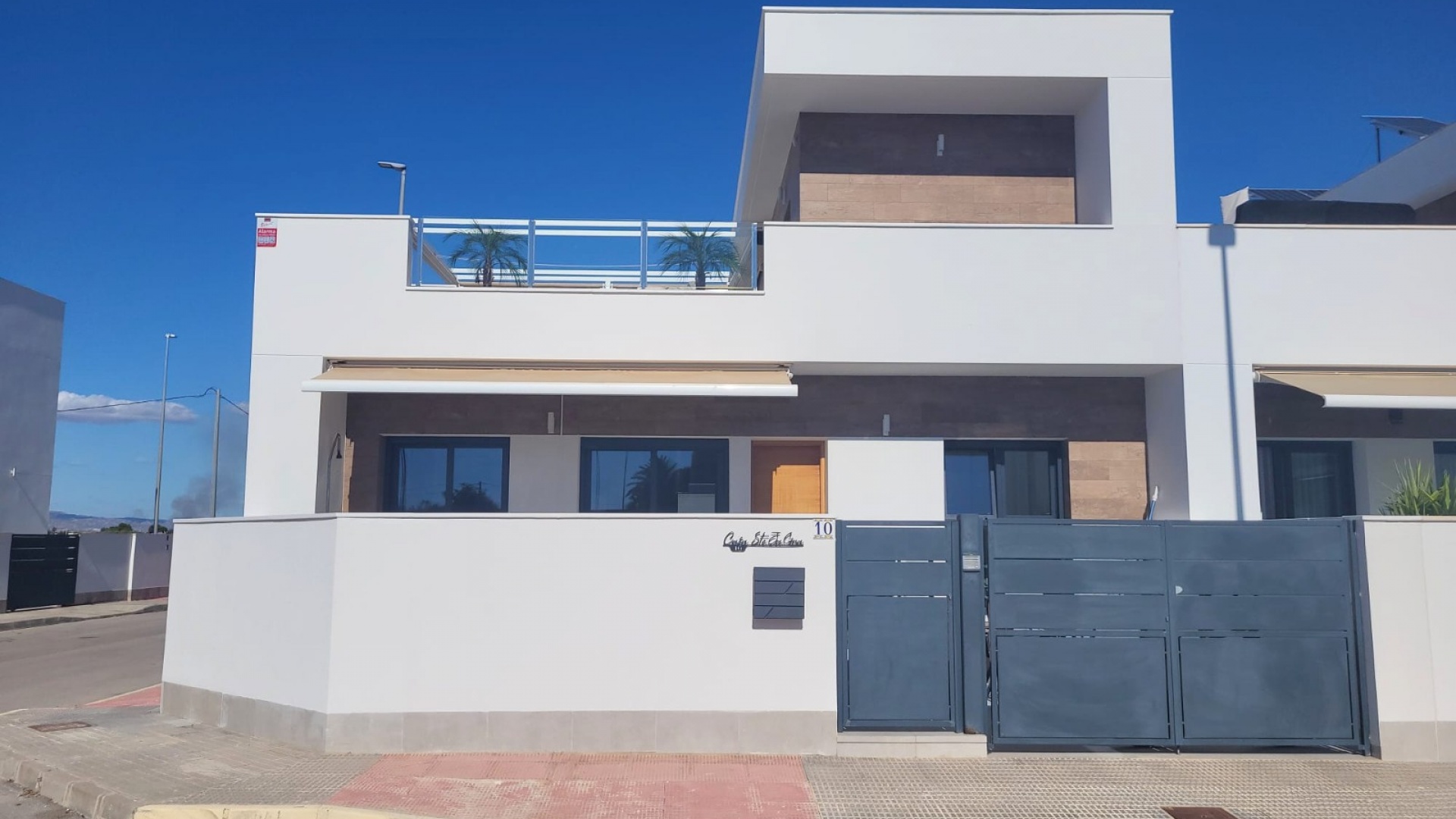 Resale - Townhouse - Daya Vieja