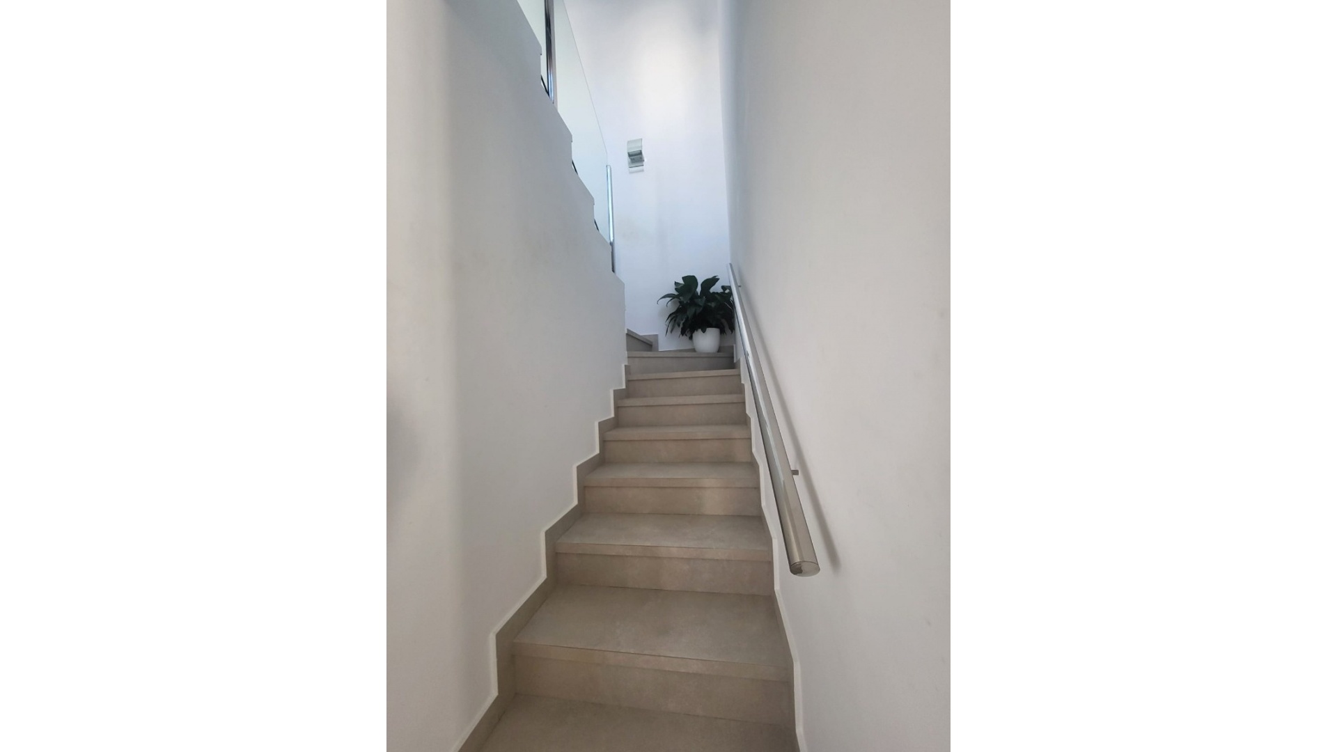 Resale - Townhouse - Daya Vieja