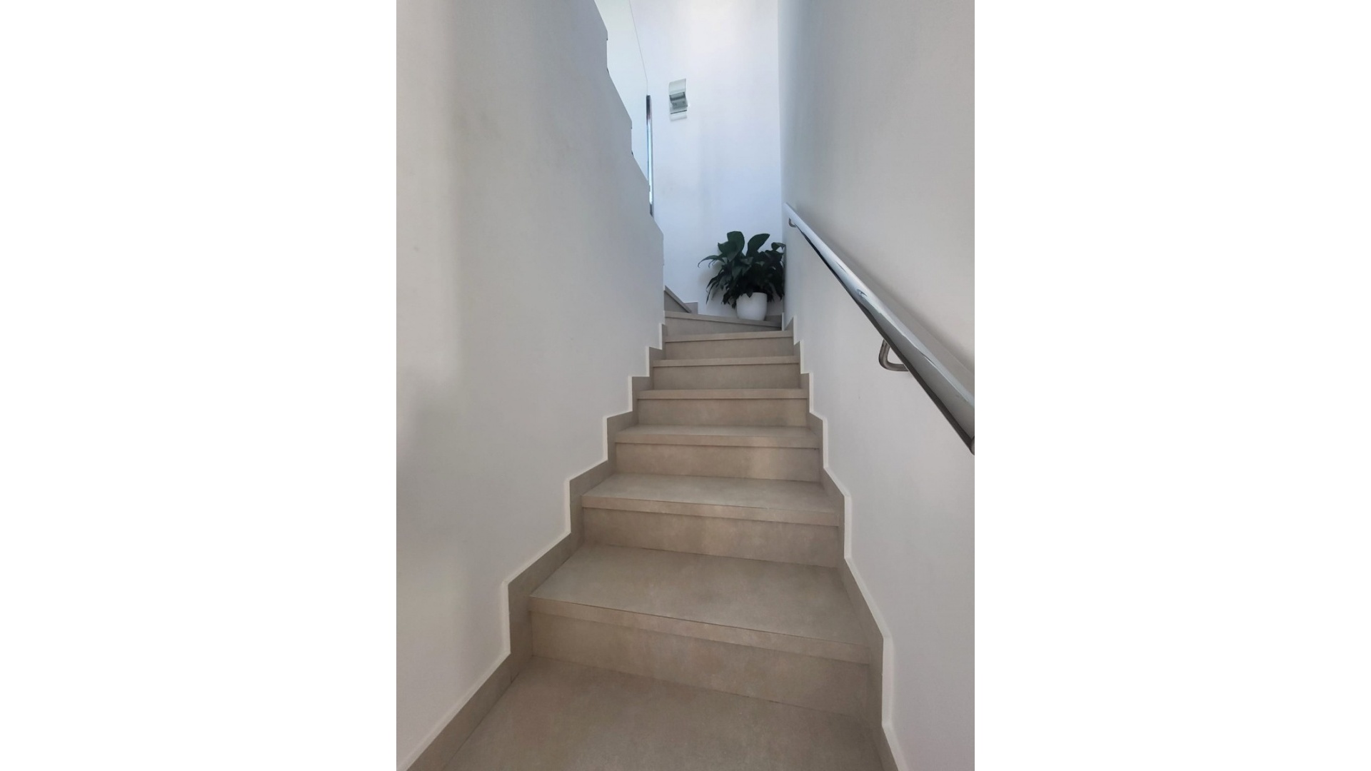 Resale - Townhouse - Daya Vieja